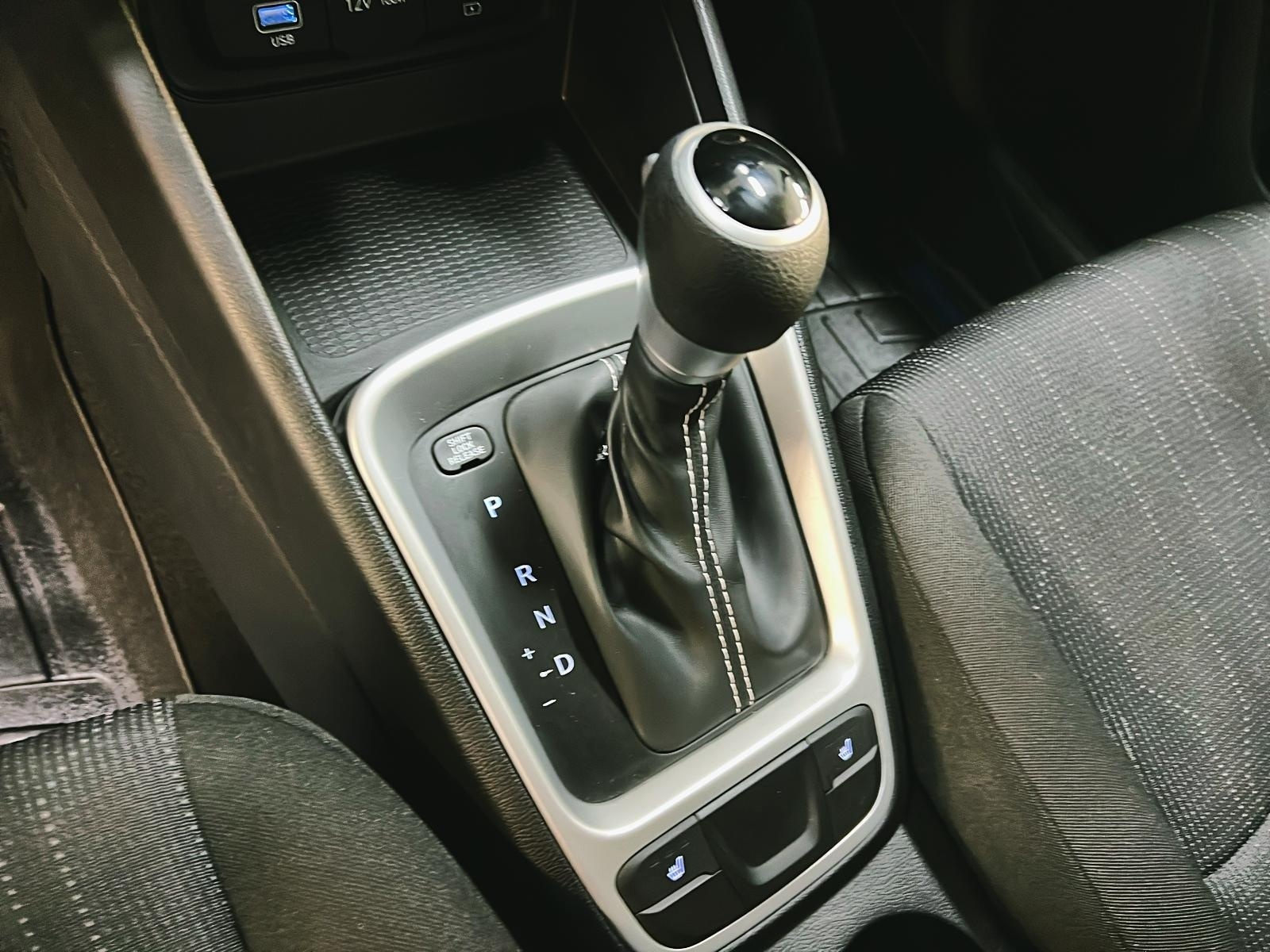 Hyundai Venue ESSENTIEL 2025 - image #13