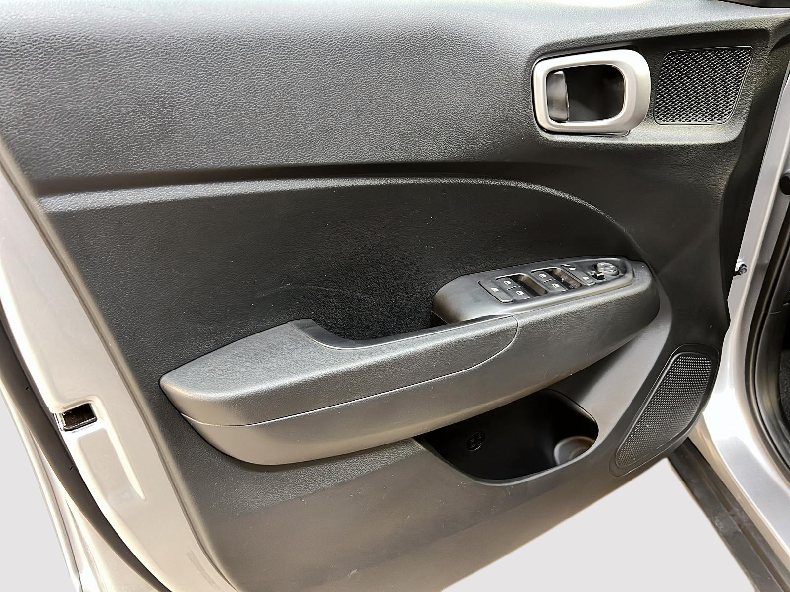 Hyundai Venue ESSENTIEL 2025 - image #21