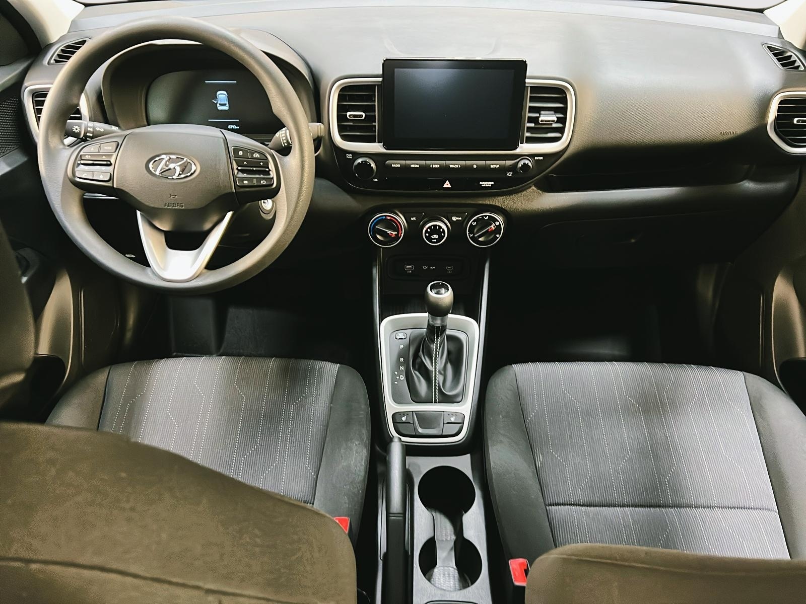 Hyundai Venue ESSENTIEL 2025 - image #10