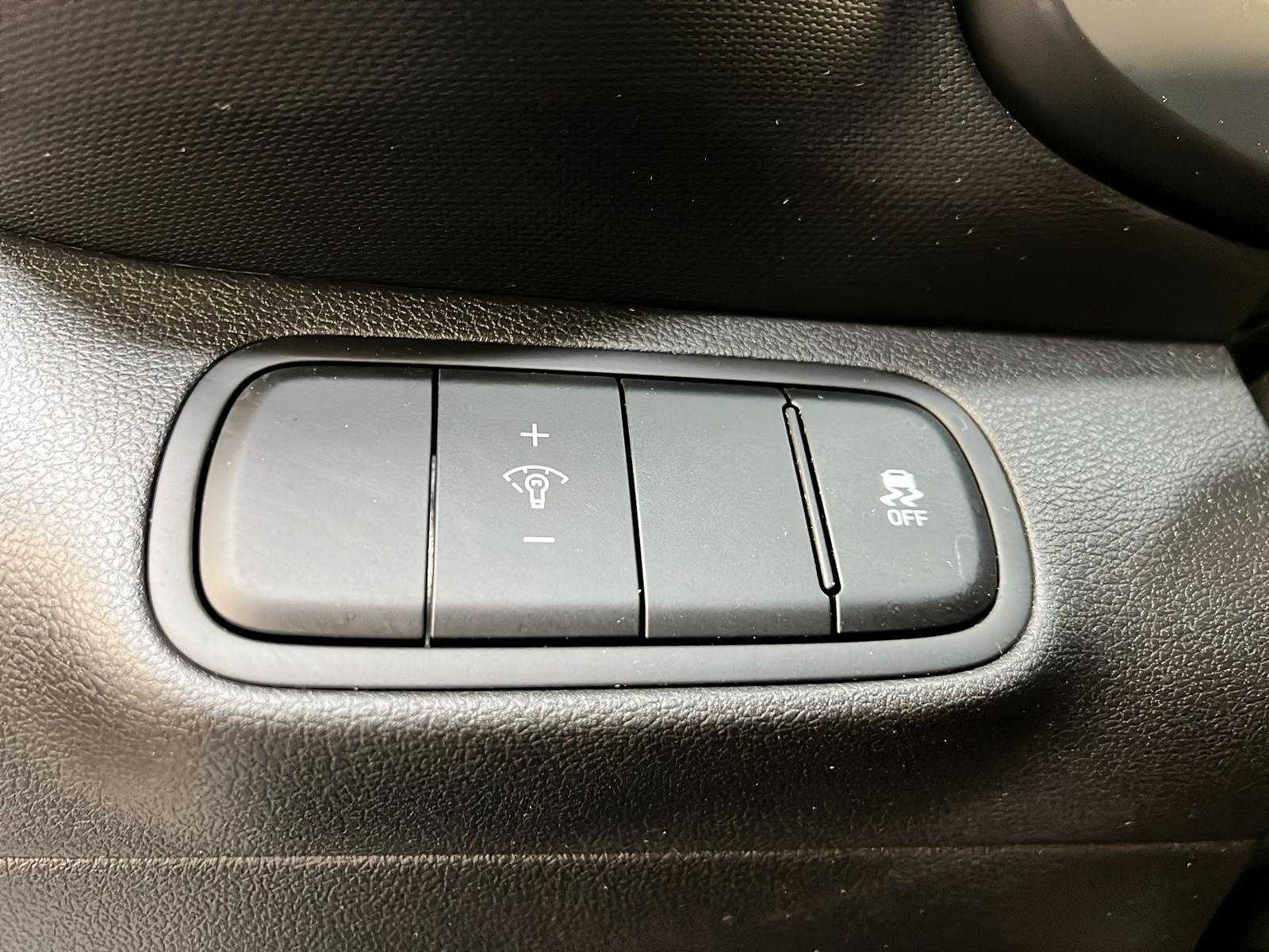 Hyundai Venue ESSENTIEL 2025 - image #19