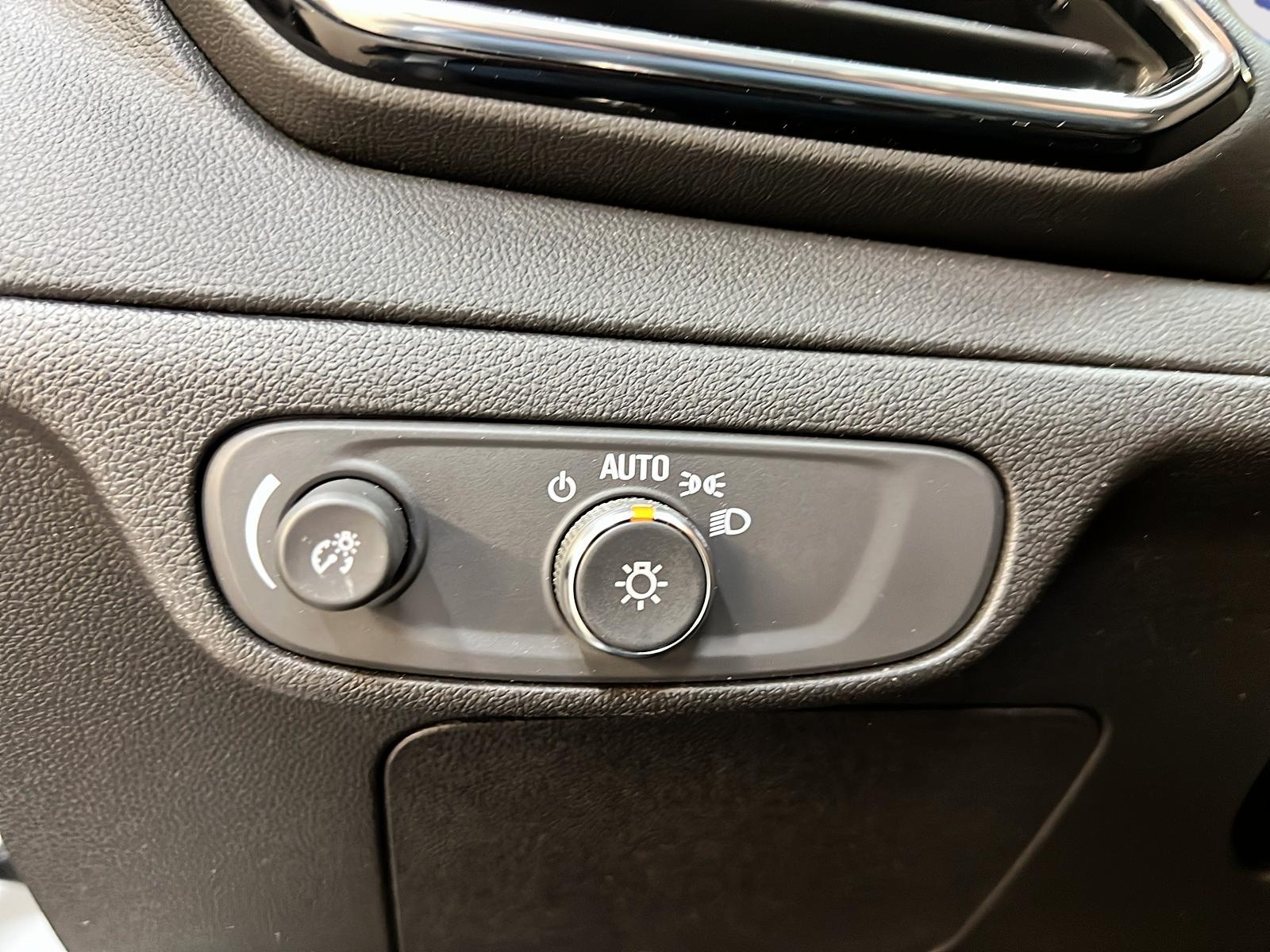 Chevrolet Bolt EUV 2LT TRUE NORTH CUIR 2023 - image #20