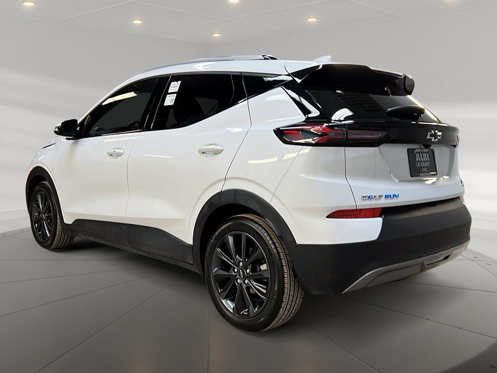 Chevrolet Bolt EUV 2023 - Image #6