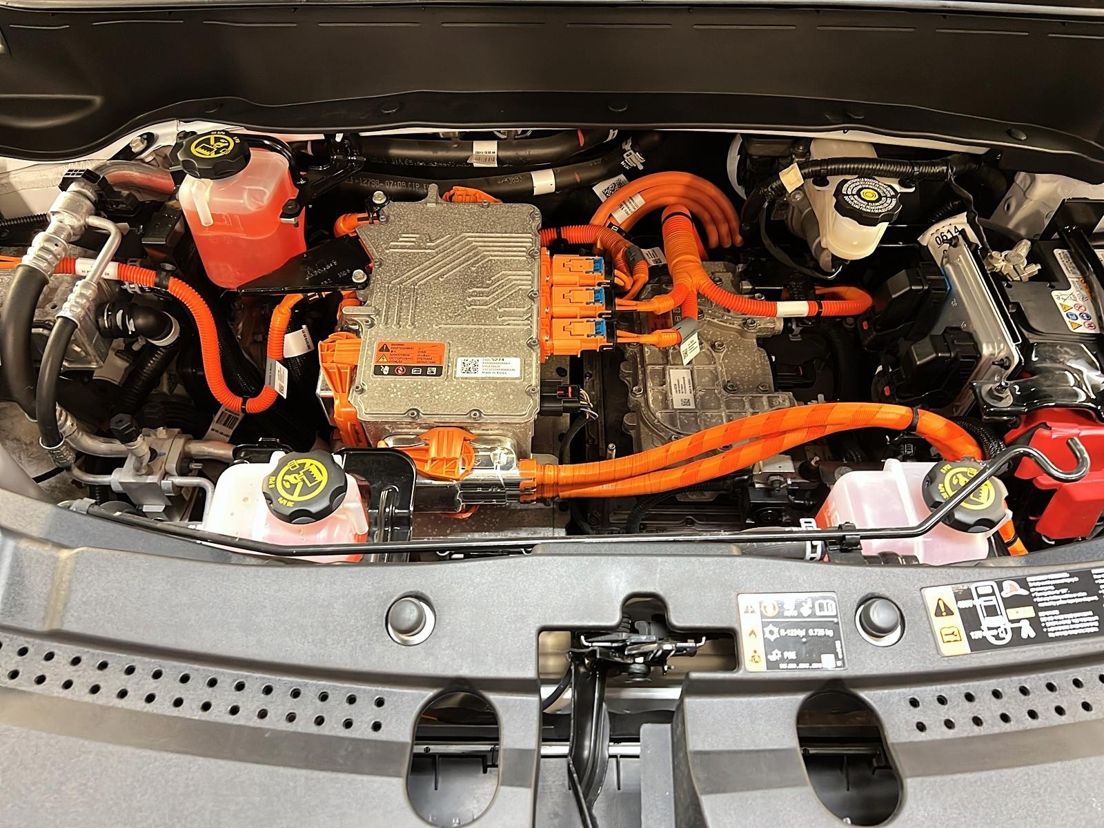 Chevrolet Bolt EUV 2023 - Image #11