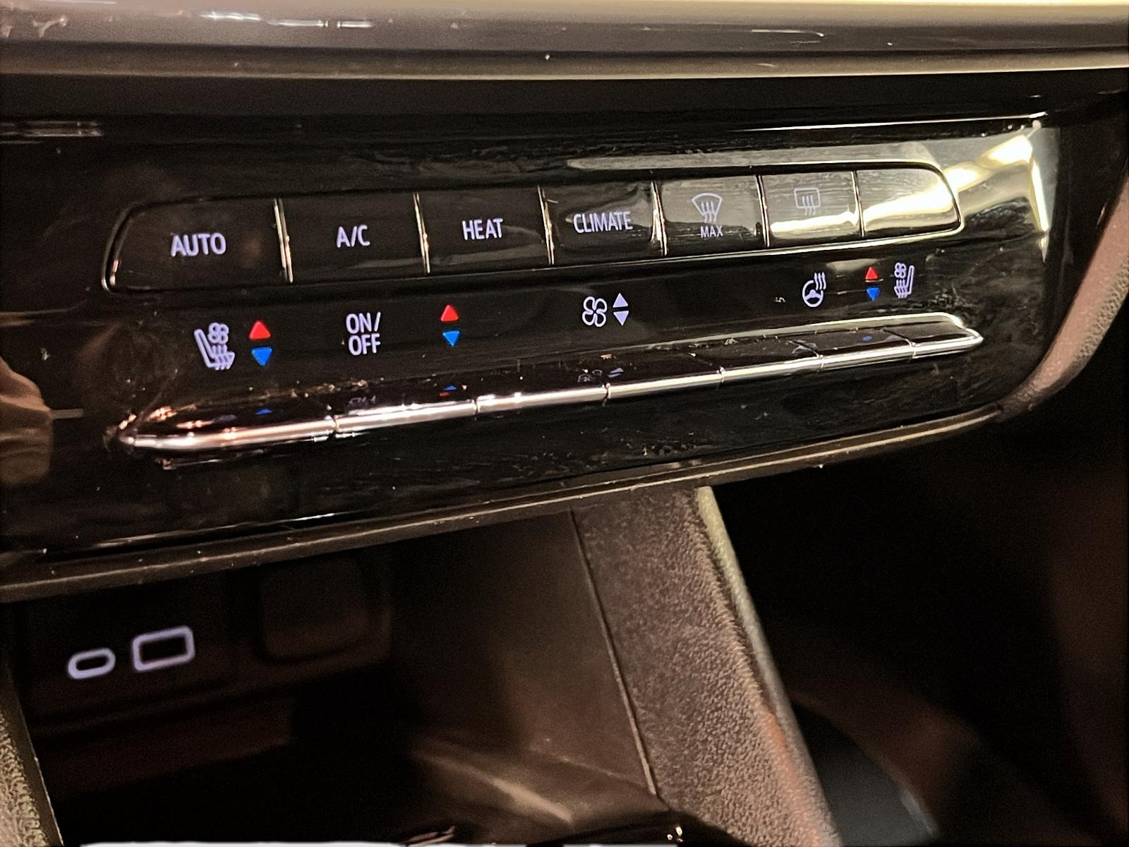 Chevrolet Bolt EUV 2LT TRUE NORTH CUIR 2023 - image #14