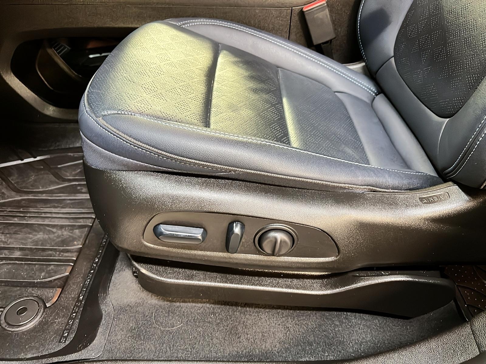 Chevrolet Bolt EUV 2LT TRUE NORTH CUIR 2023 - image #23