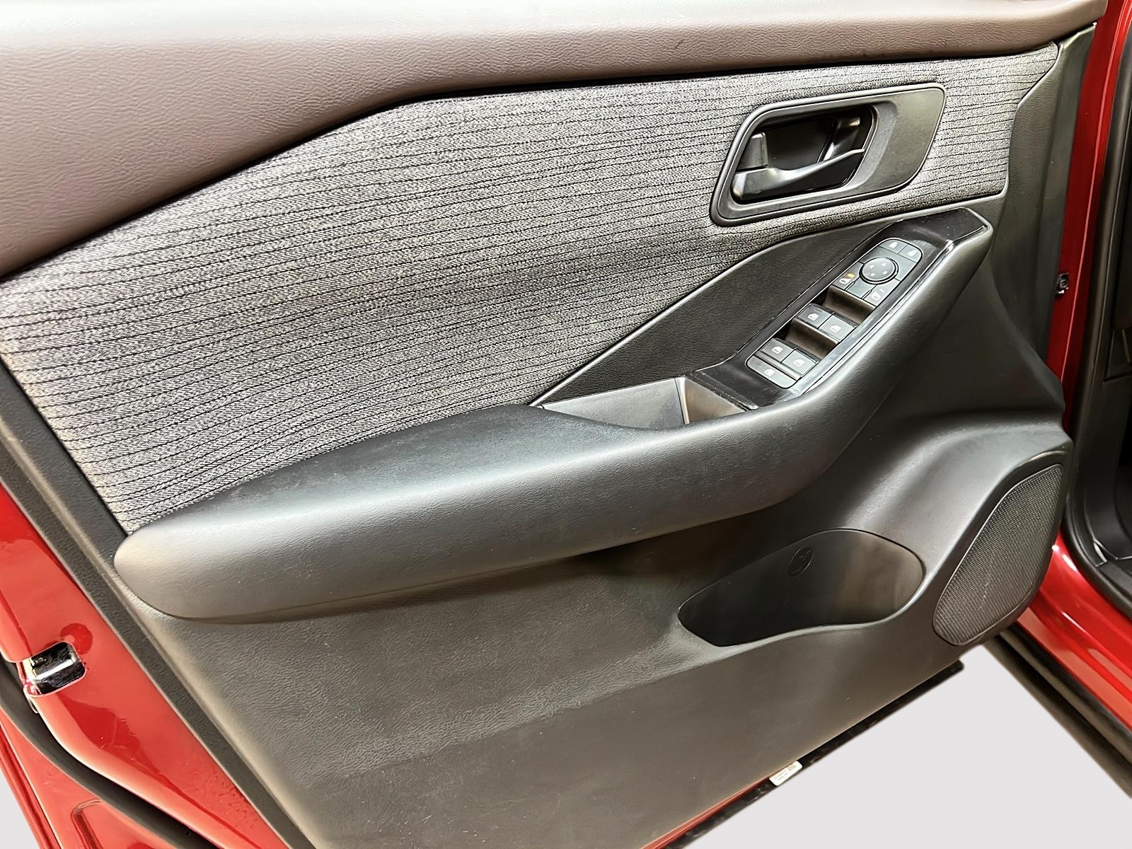 Nissan Rogue S 4RM 2023 - image #22