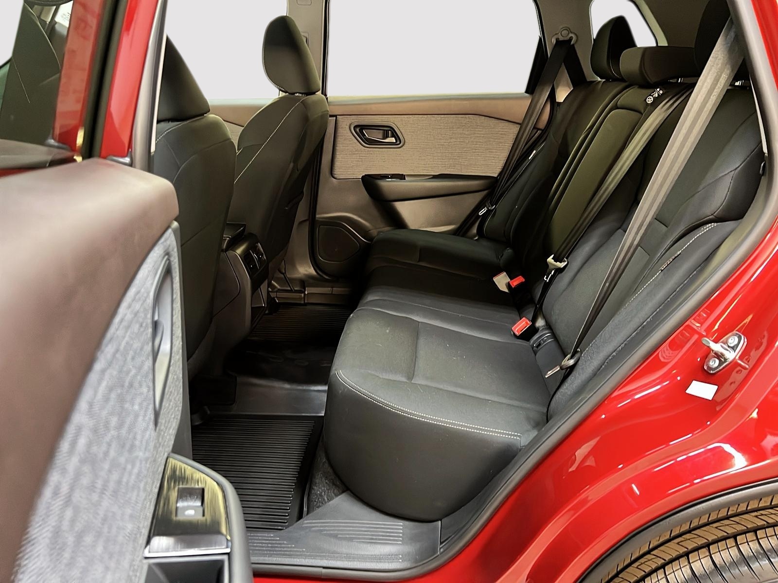 Nissan Rogue 2023 - Image #9