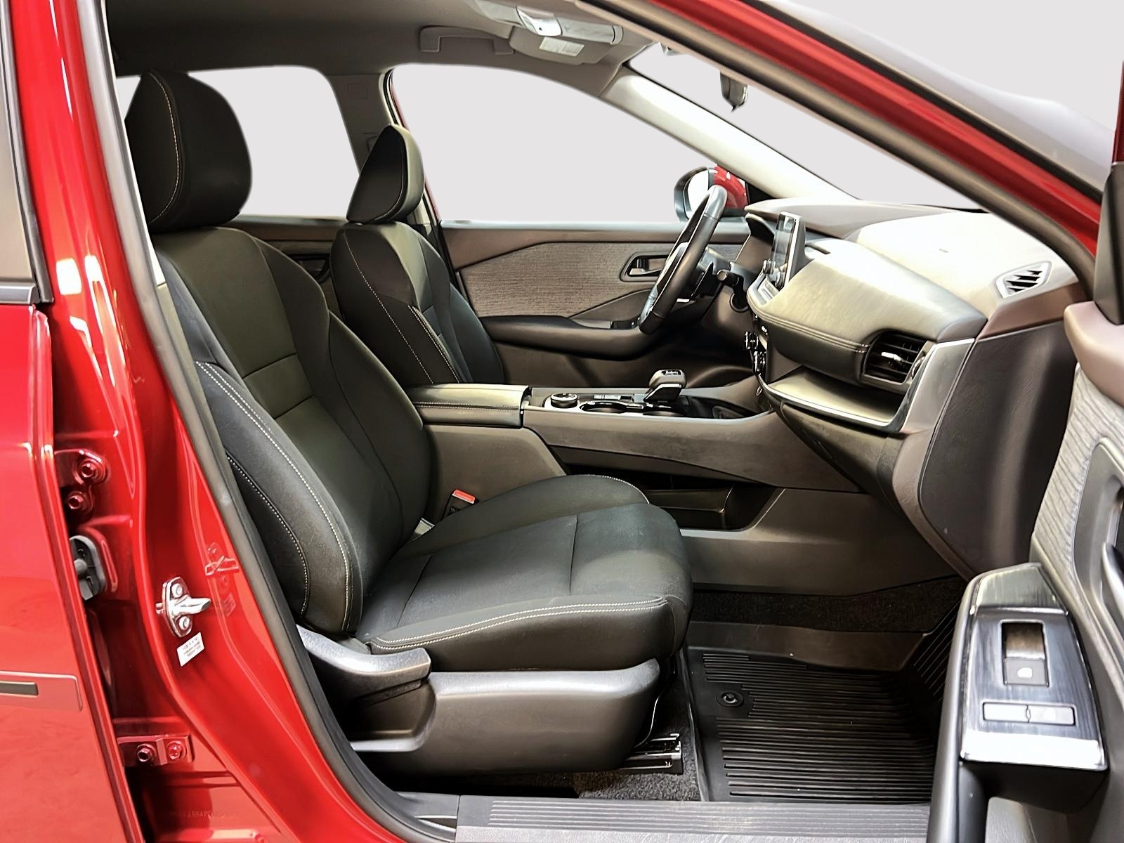 Nissan Rogue S 4RM 2023 - image #8