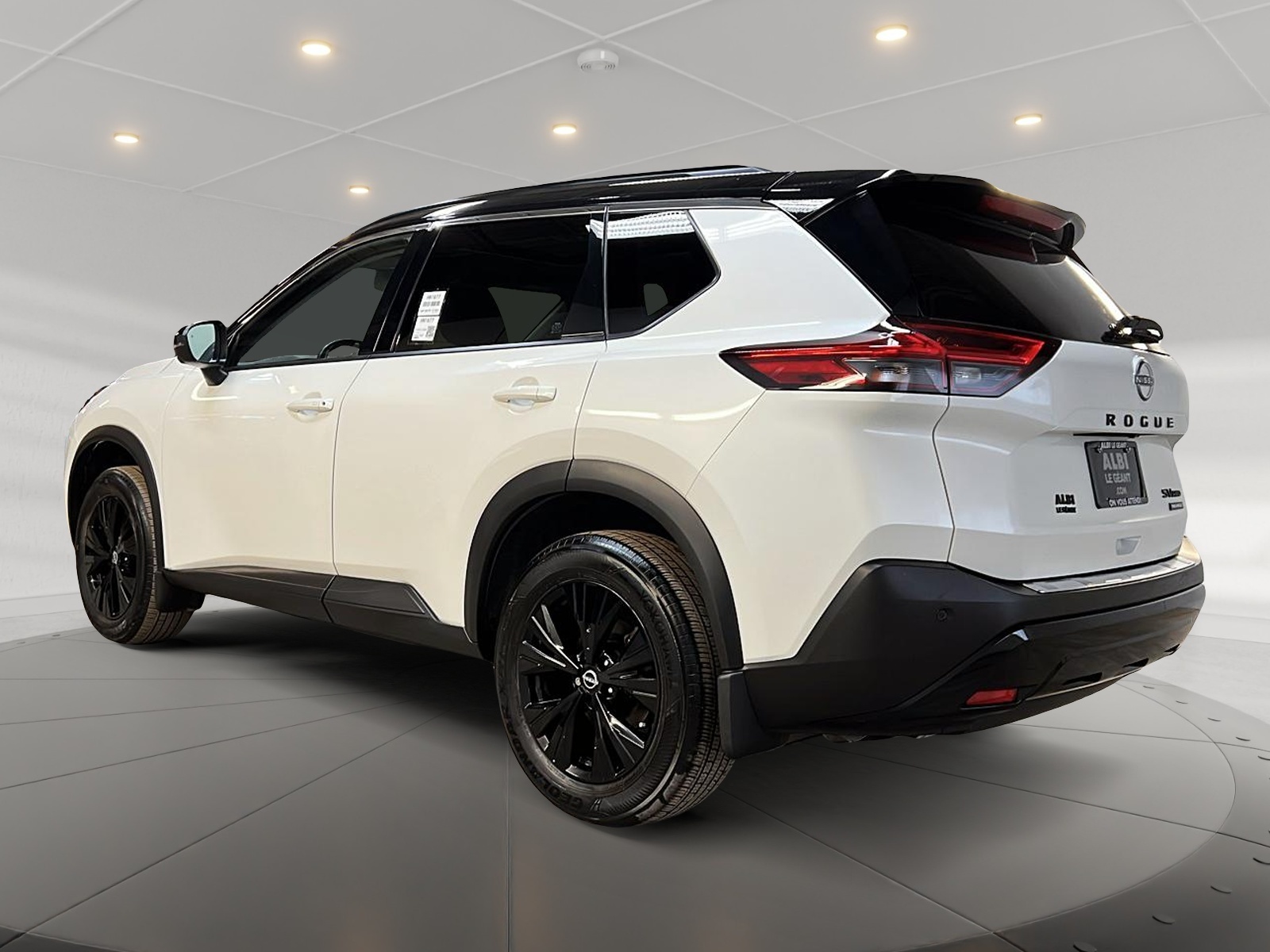 Nissan Rogue SV MIDNIGHT CUIR TOIT PANO 4RM 2023 — photo 6