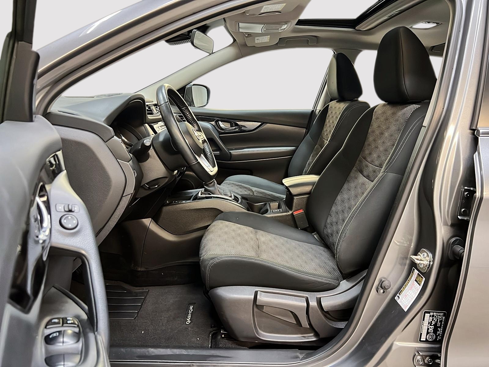 Nissan Qashqai SV TOIT 4RM 2023 — photo 7