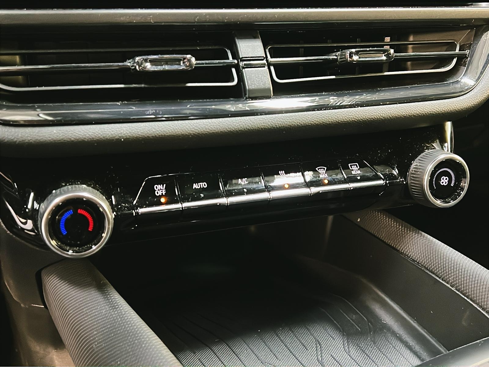 Chevrolet Equinox EV 2RS CUIR NAV 4RM 2024 - image #14