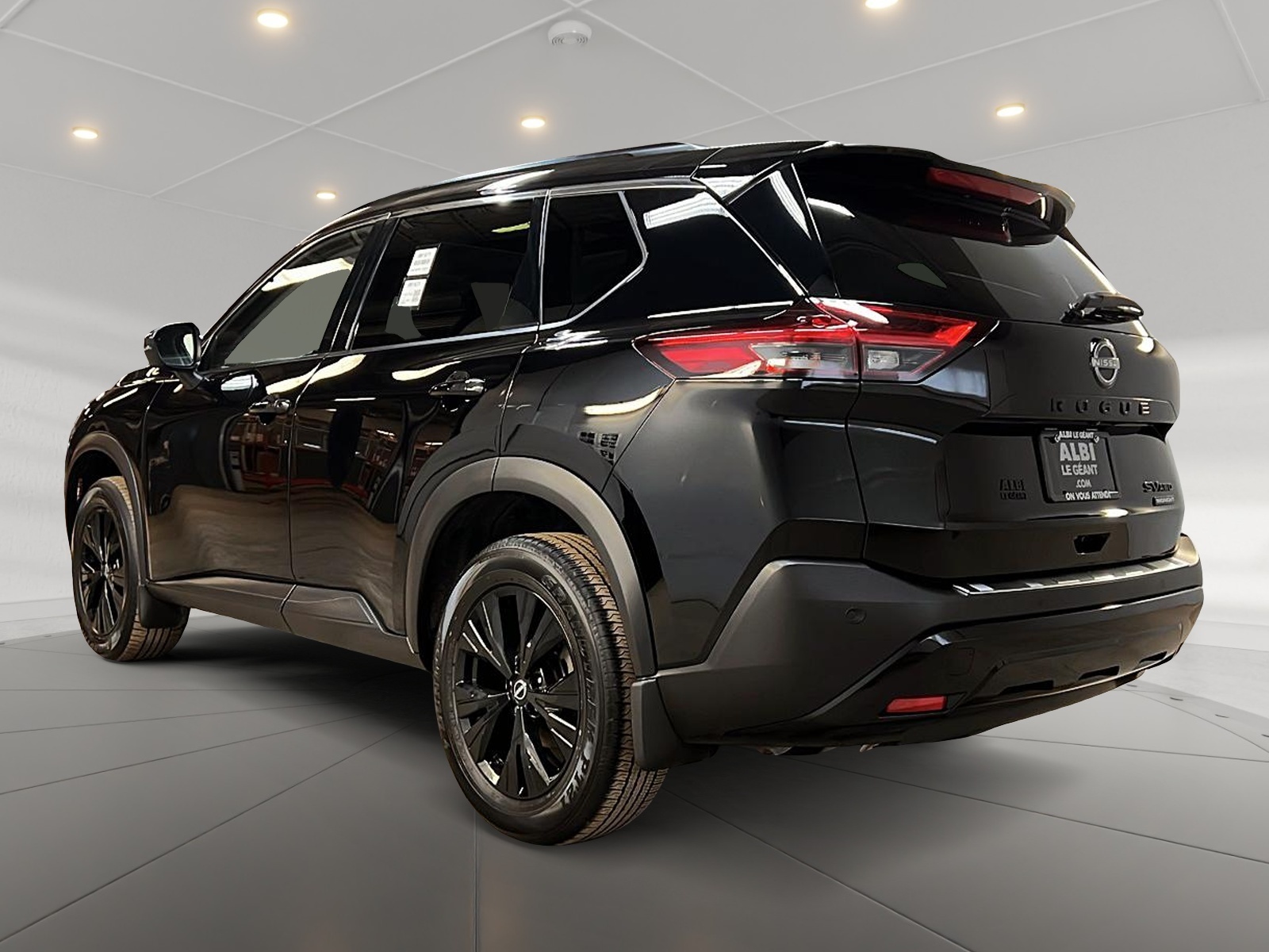 Nissan Rogue SV MIDNIGHT CUIR TOIT PANO 4RM 2023 — photo 6