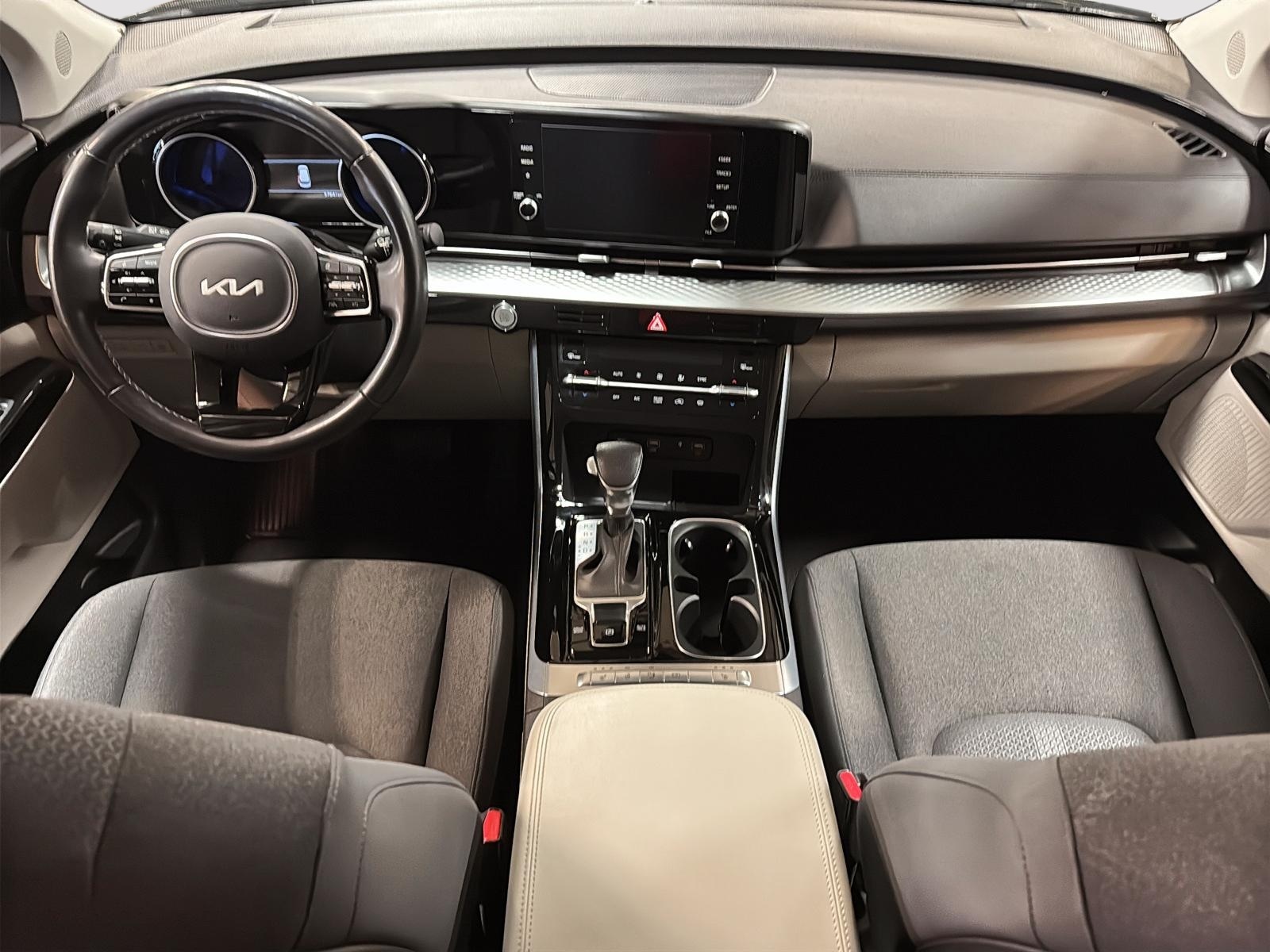 Kia CARNIVAL LX+ 2023 - image #12