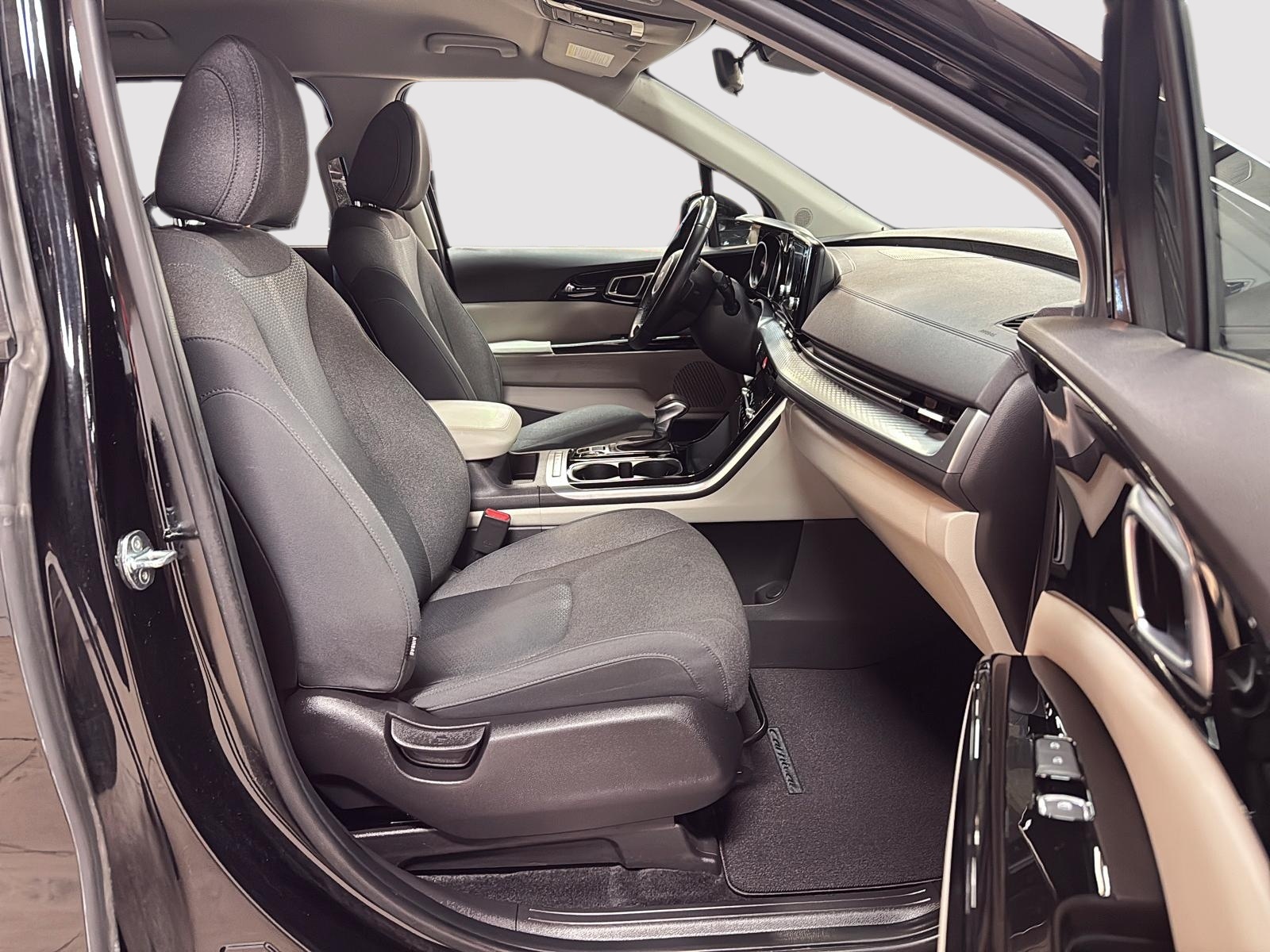 Kia CARNIVAL LX+ 2023 - image #8