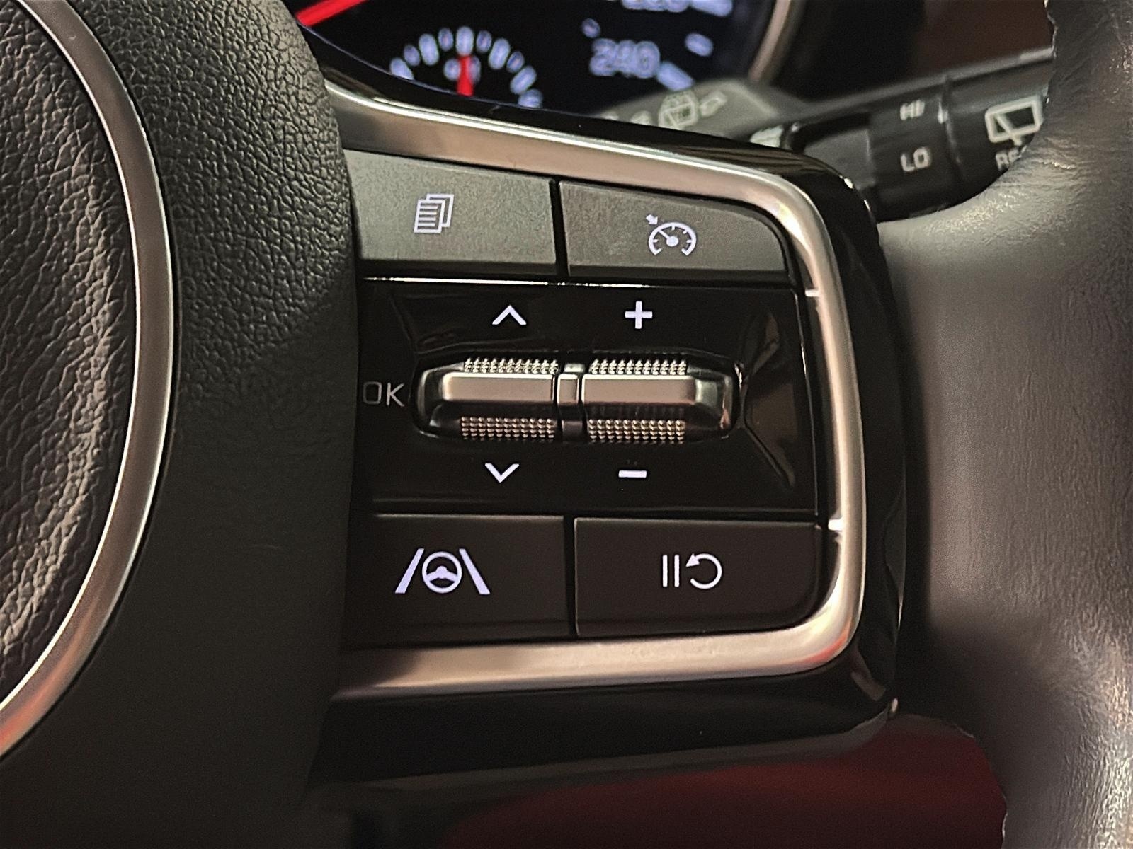 Kia CARNIVAL 2023 - Image #23