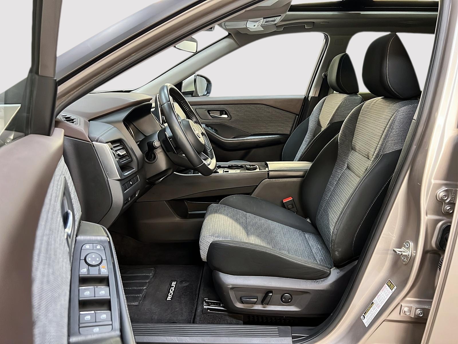 Nissan Rogue SV TOIT PANO 4RM 2023 — photo 7