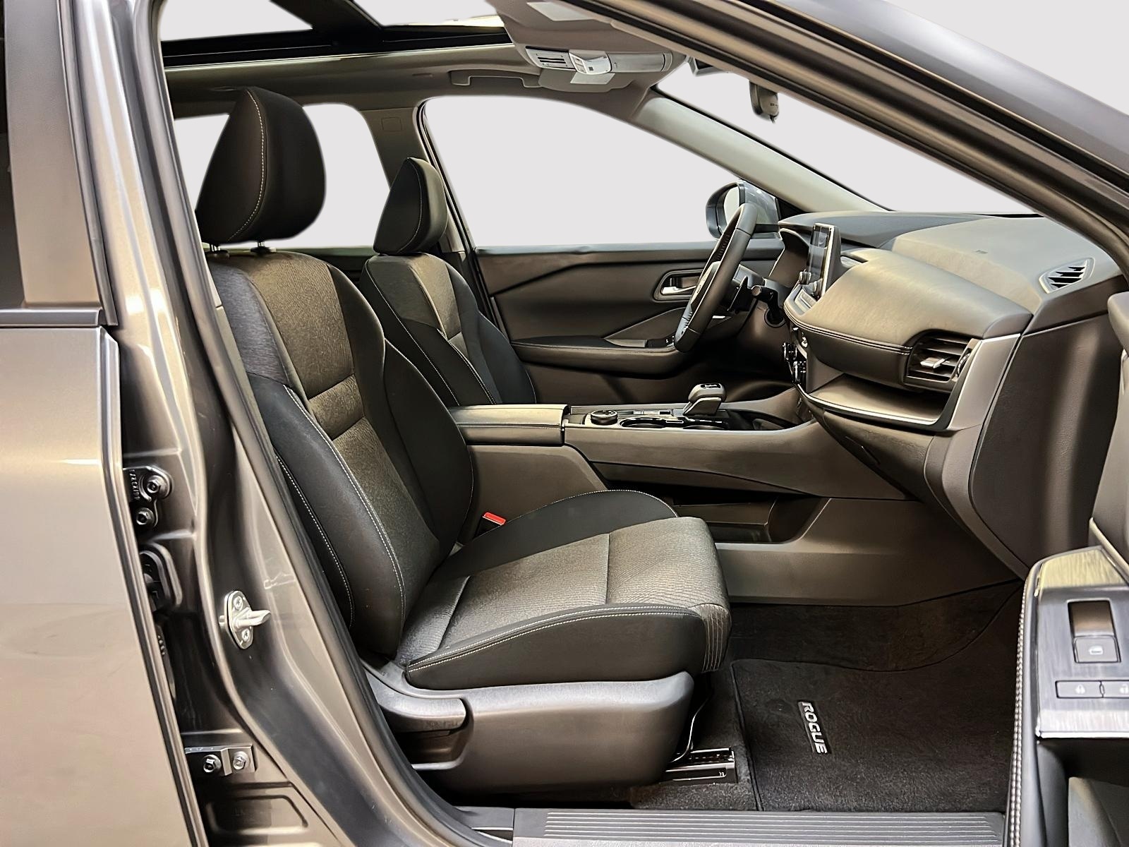 Nissan Rogue SV TOIT PANO 4RM 2024 — photo 8