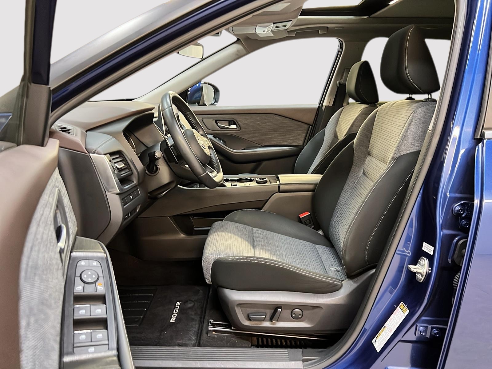 Nissan Rogue SV TOIT PANO 4RM 2023 — photo 7