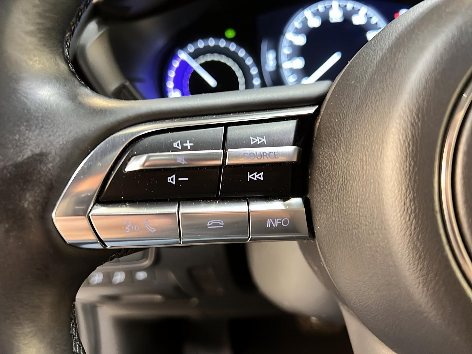 Mazda MX-30 2023 - Image #21