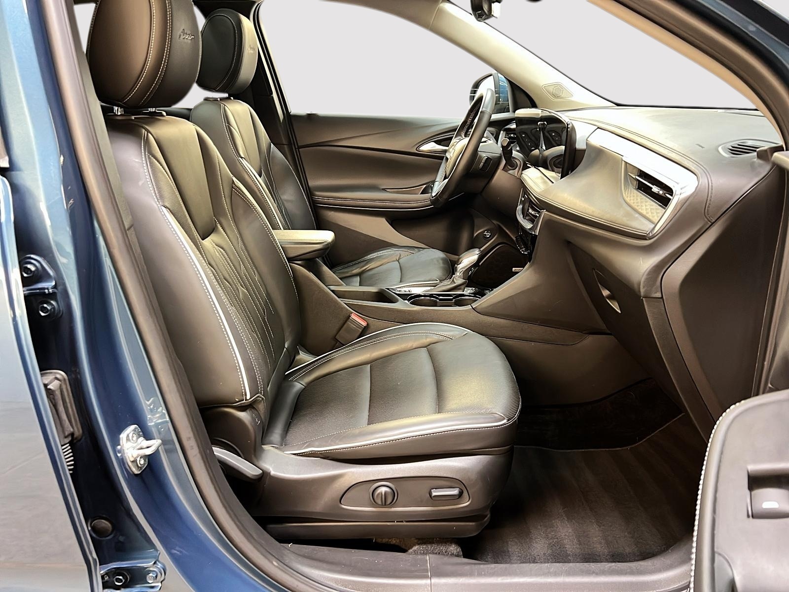 Buick Encore GX AVENIR TECH CUIR TOIT PANO 4RM 2024 — photo 8