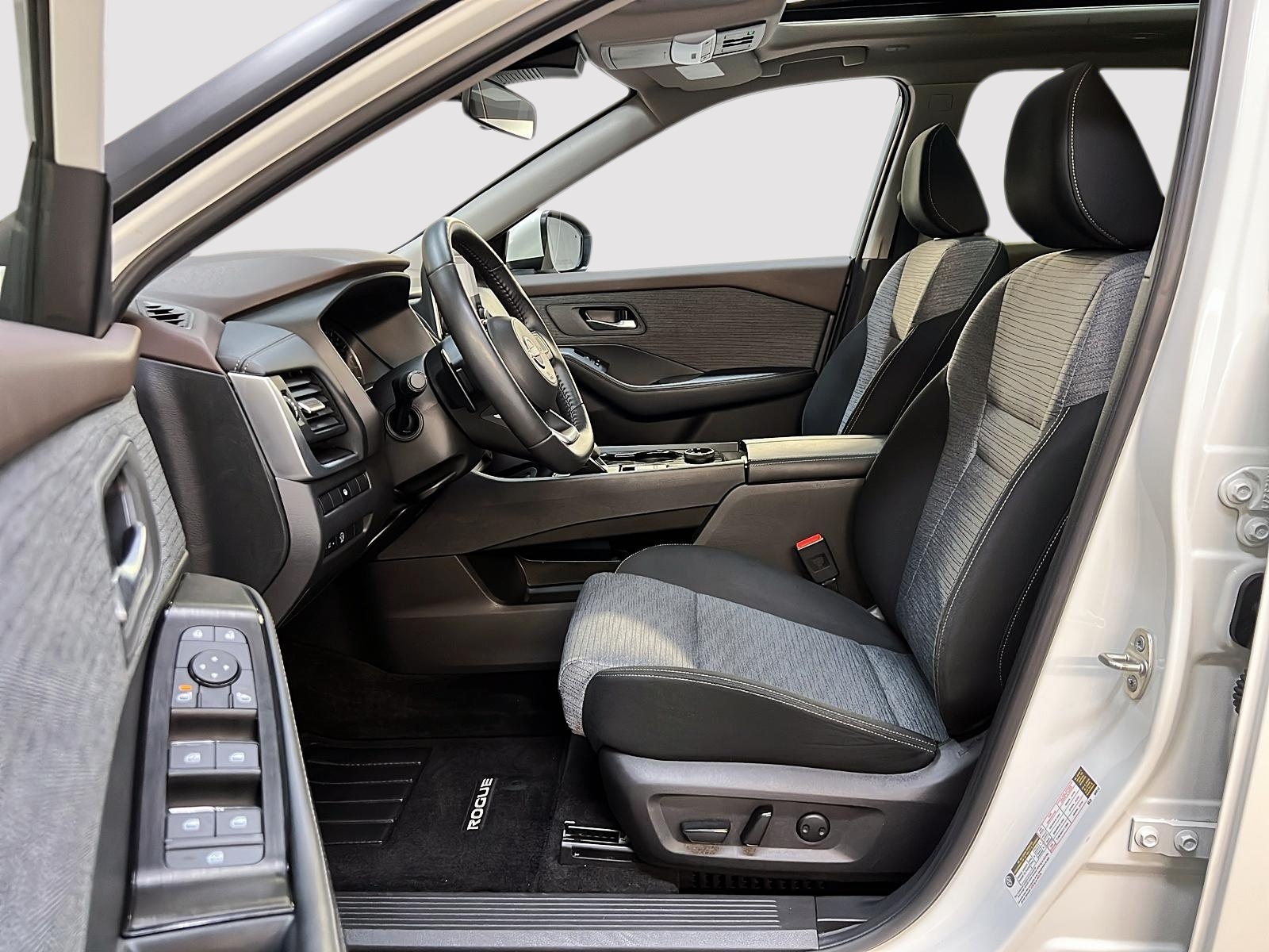 Nissan Rogue SV TOIT PANO 4RM 2023 — photo 7