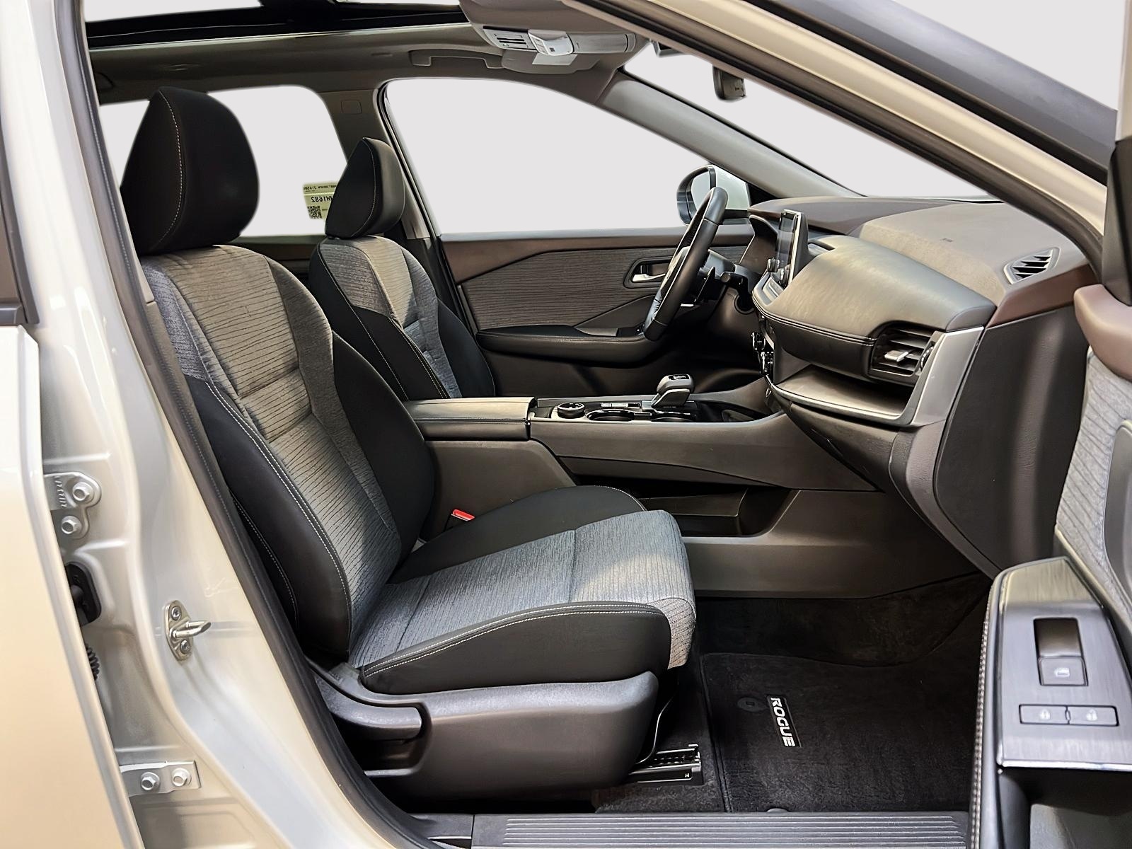 Nissan Rogue SV TOIT PANO 4RM 2023 — photo 8