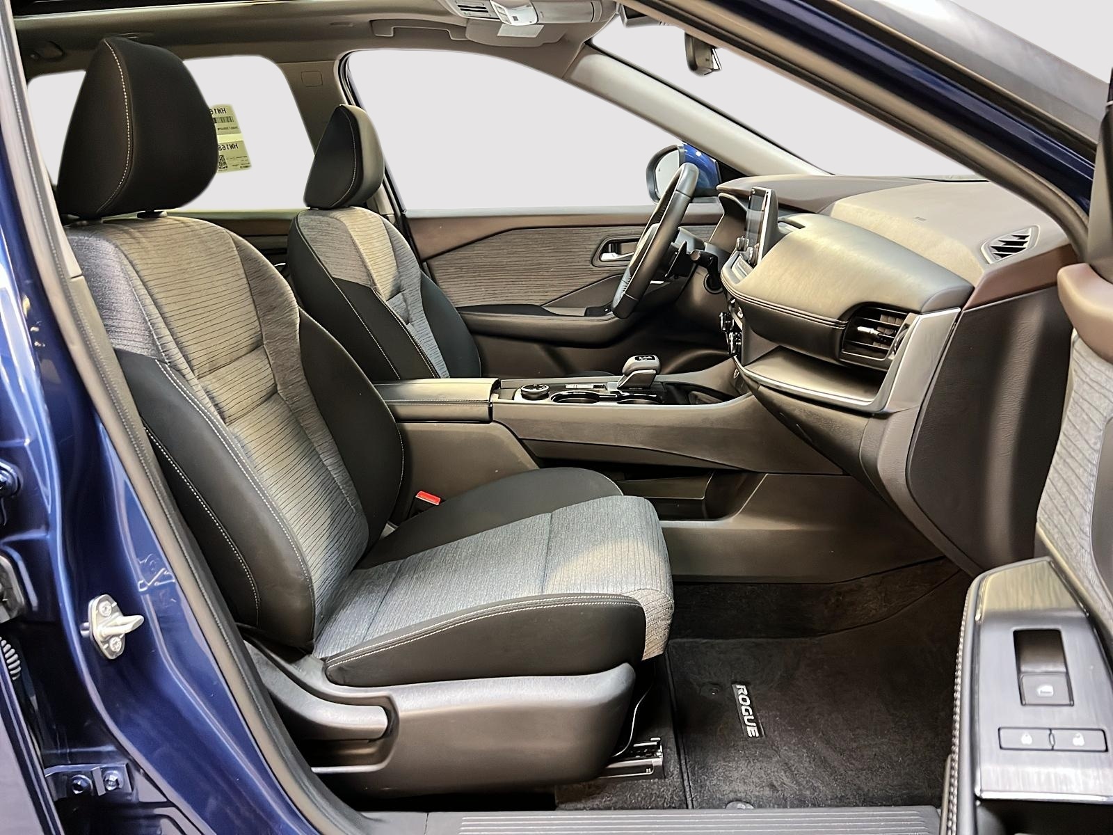 Nissan Rogue SV TOIT PANO 4RM 2023 — photo 8