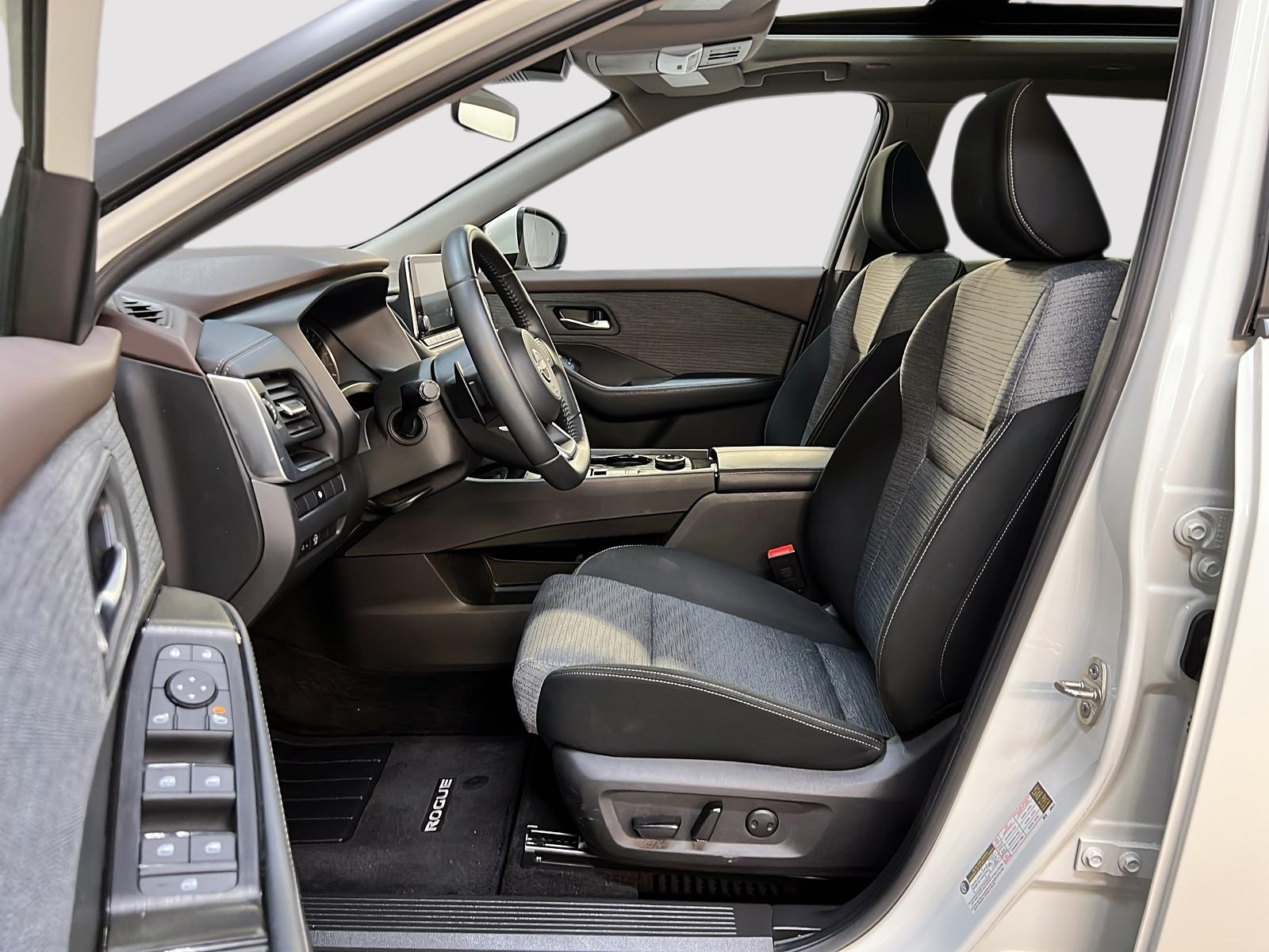 Nissan Rogue SV TOIT PANO 4RM 2023 — photo 7