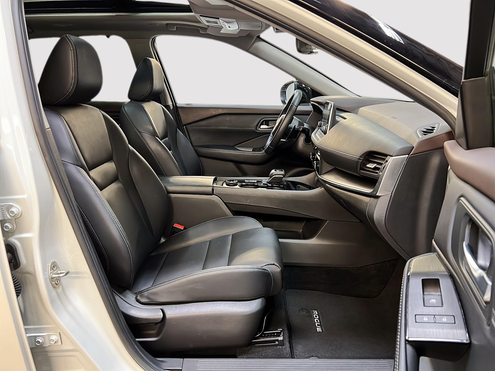 Nissan Rogue SV MIDNIGHT CUIR TOIT PANO 4RM 2023 — photo 8