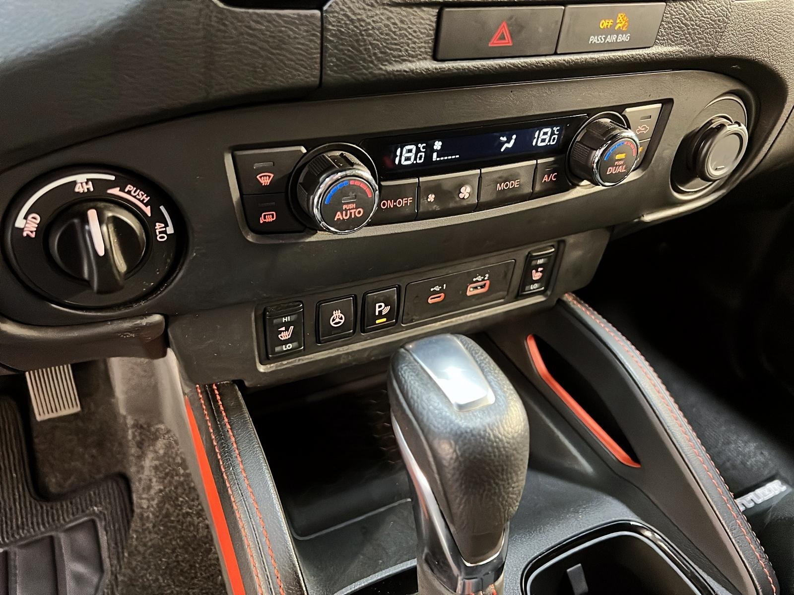 Nissan Frontier PRO-4X KING CAB NAV 4X4 2023 - image #15