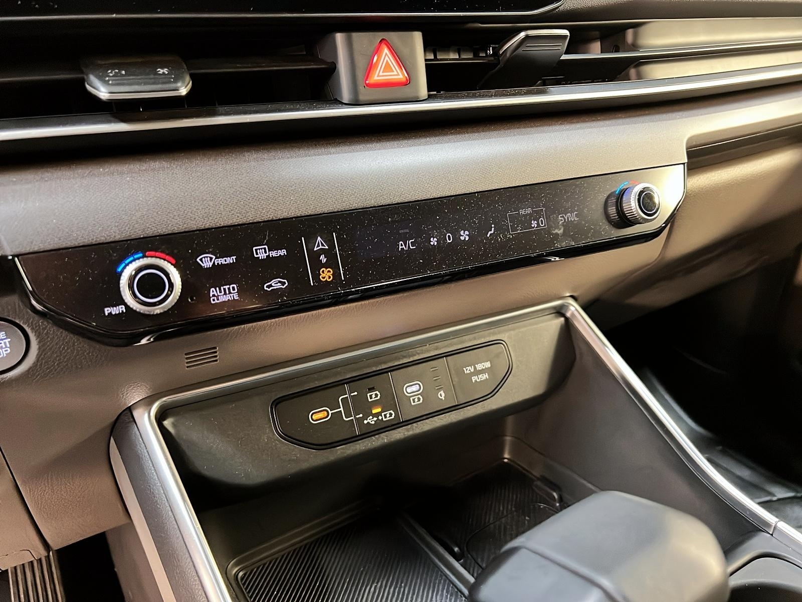 Kia CARNIVAL 2025 - Image #16