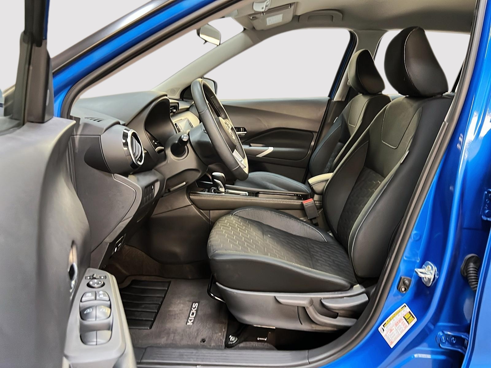 Nissan Kicks SV 2023 — photo 7