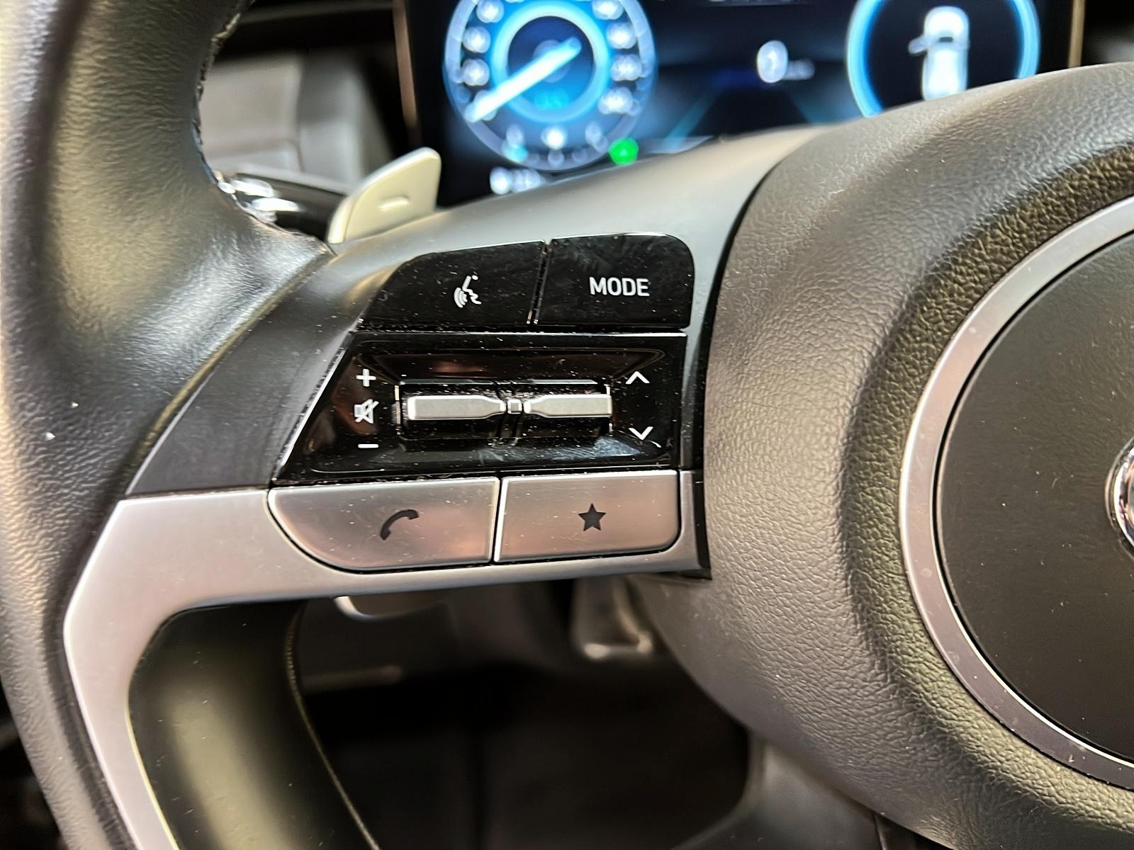 Hyundai Tucson ULTIMATE PHEV CUIR TOIT PANO NAV 4RM 2024 - image #22