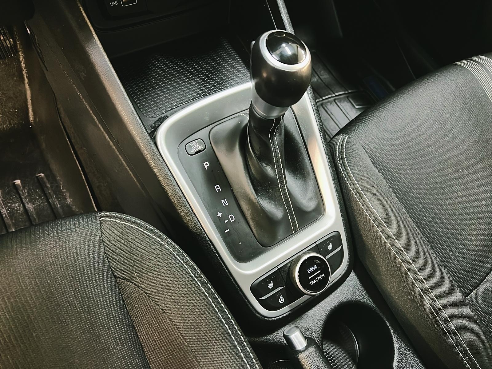 Hyundai Venue PREFERRED 2022 - image #13