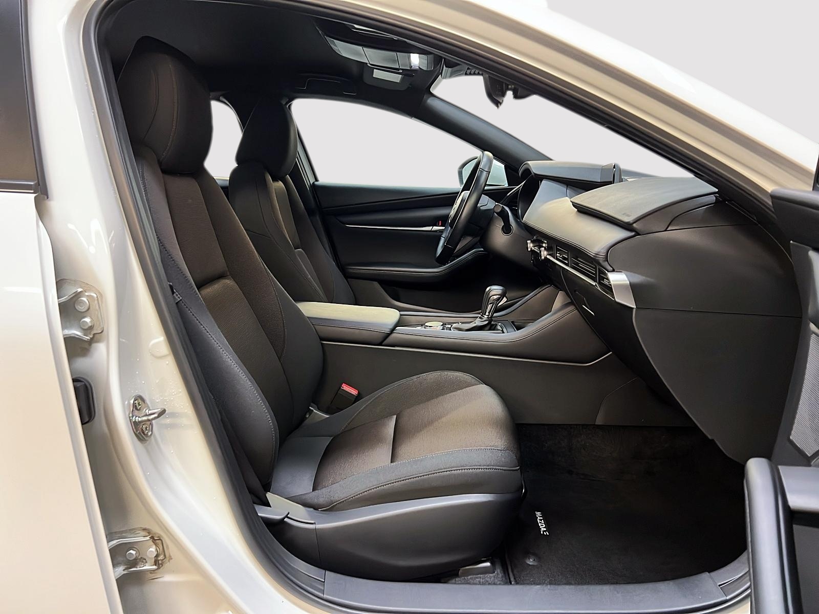 Mazda Mazda3 Sport GS 2024 - image #8