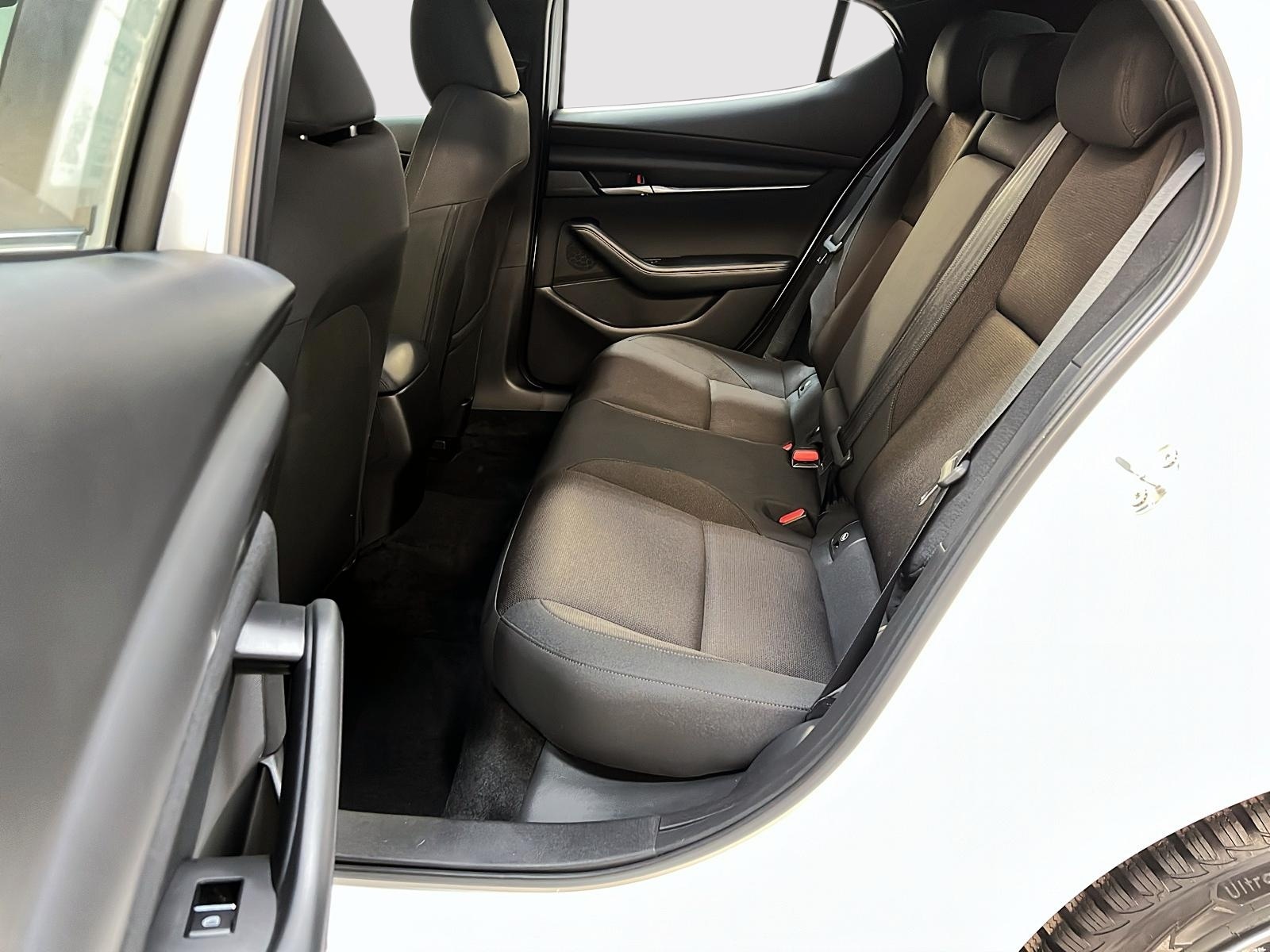 Mazda Mazda3 Sport GS 2024 - image #9