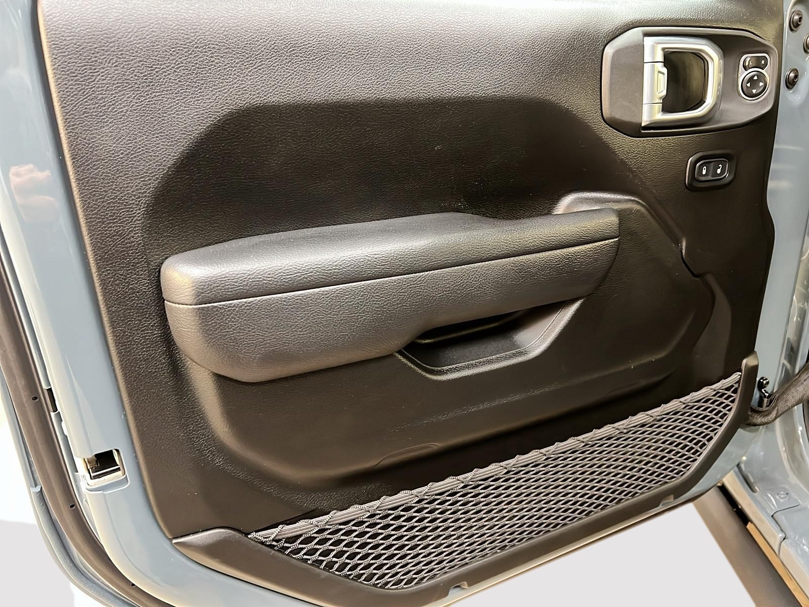 Jeep Wrangler 2024 - Image #21