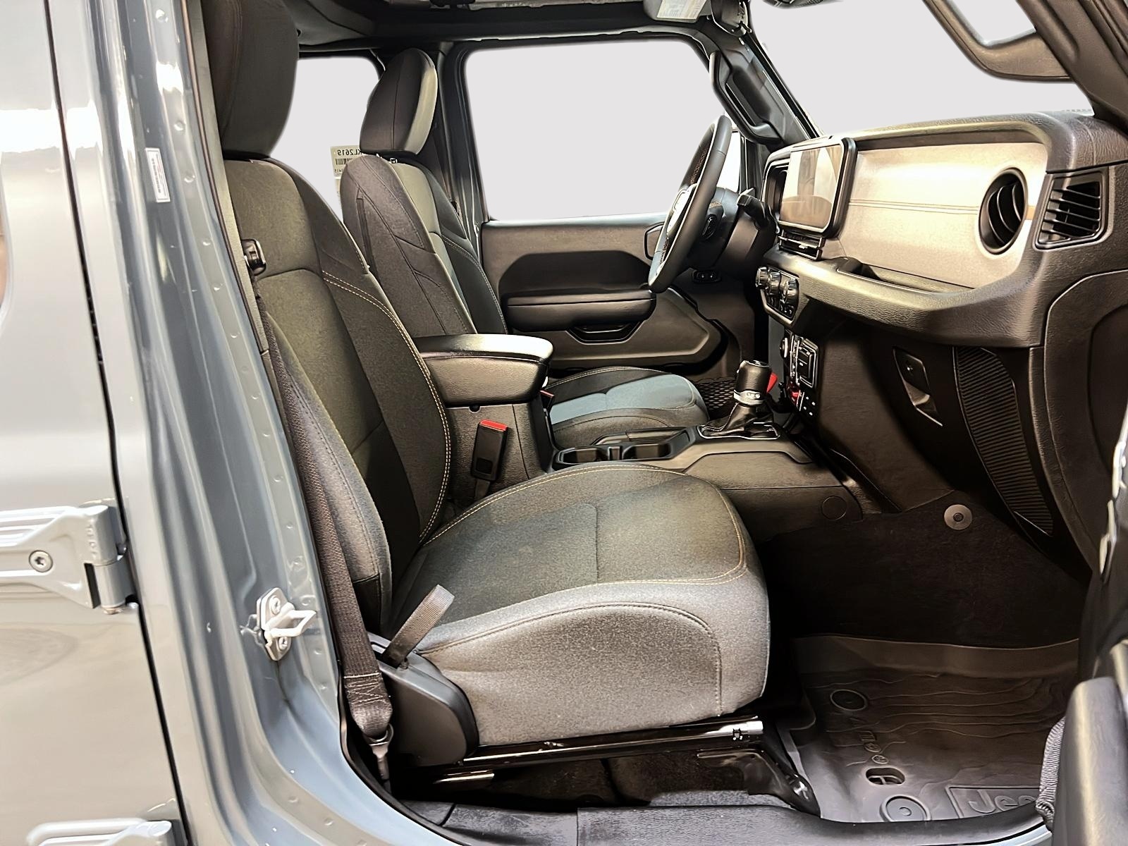 Jeep Wrangler 2024 - Image #8