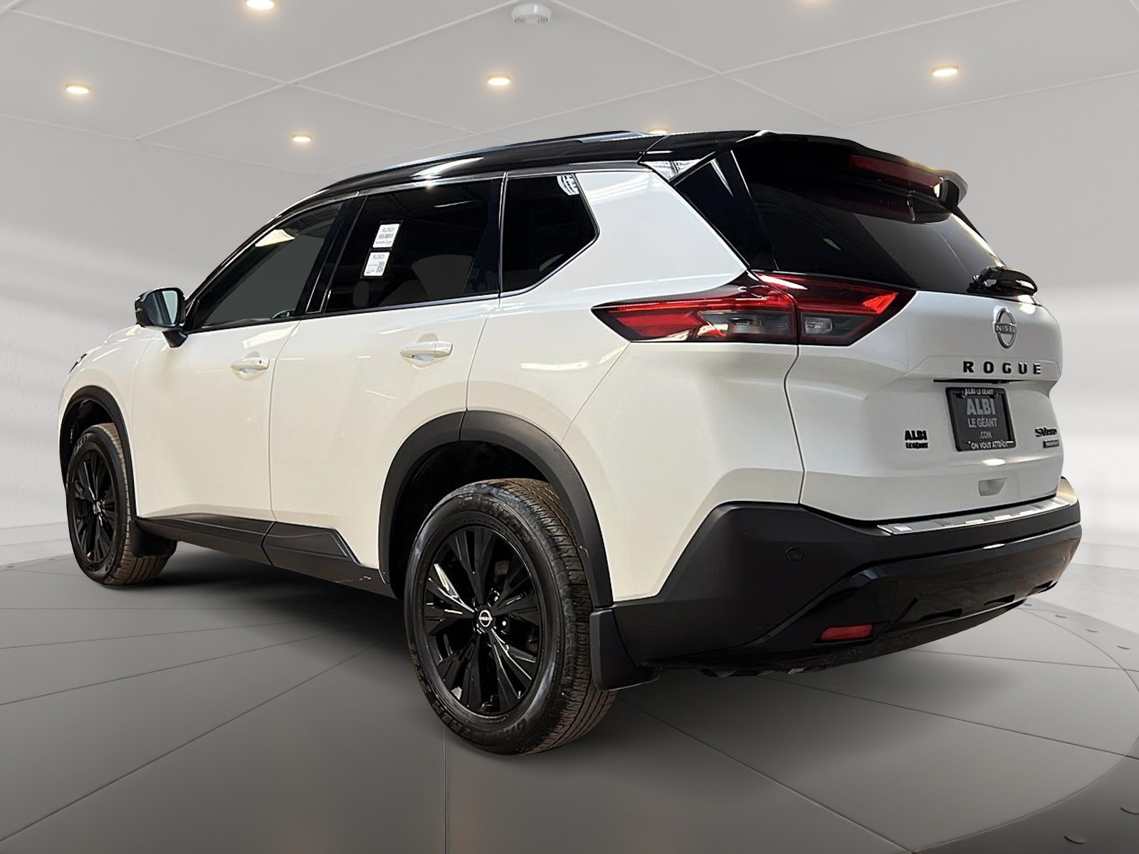 Nissan Rogue SV MIDNIGHT CUIR TOIT PANO 4RM 2023 — photo 6