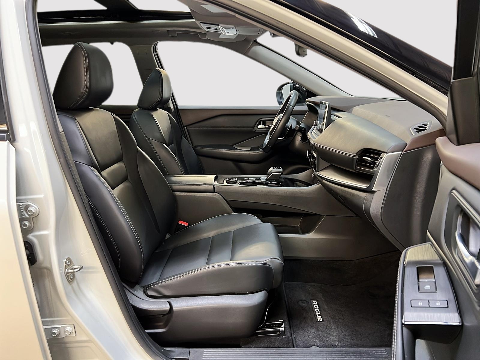 Nissan Rogue SV MIDNIGHT CUIR TOIT PANO 4RM 2023 — photo 8