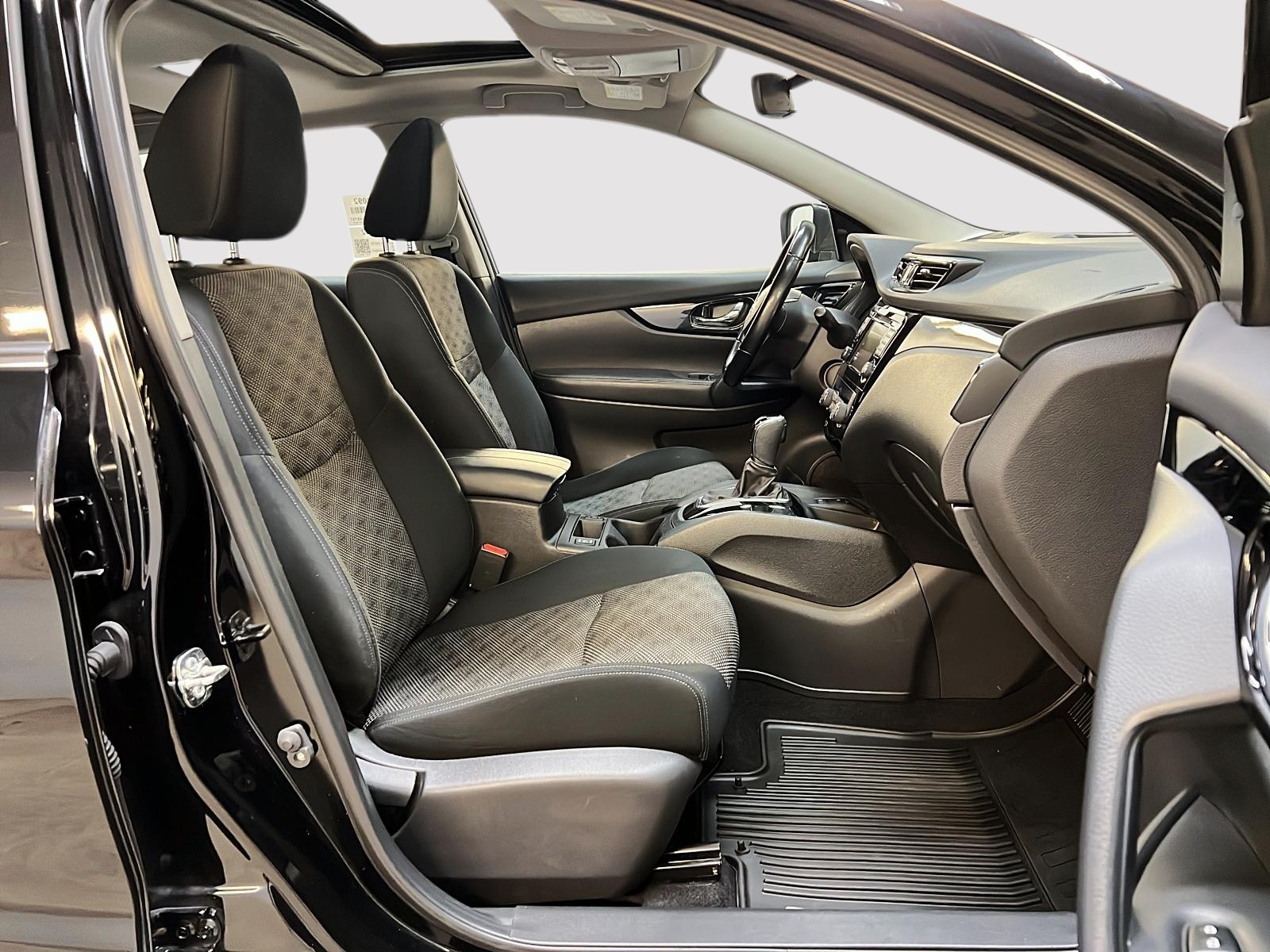 Nissan Qashqai 2022 - Image #8