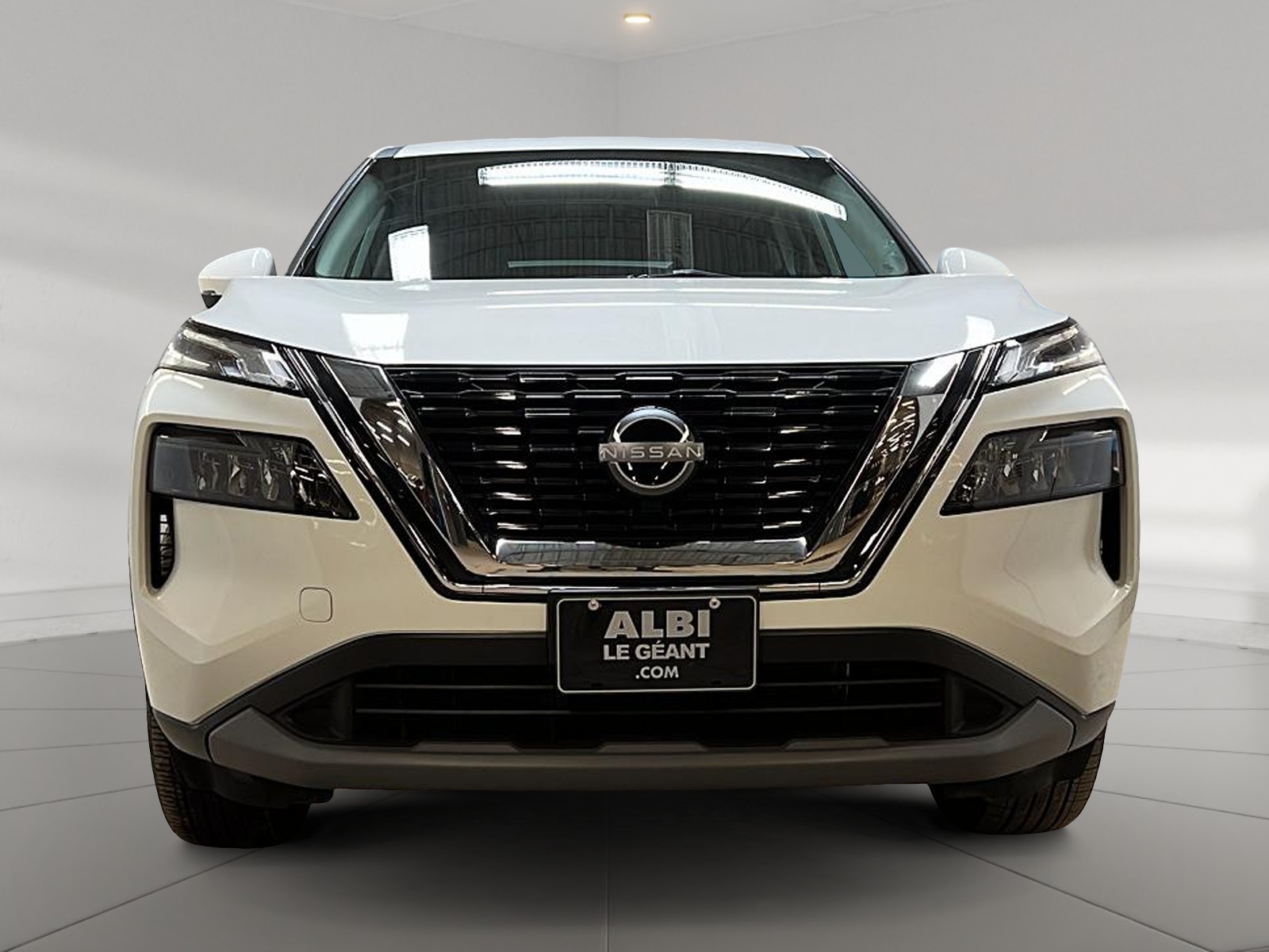 Nissan Rogue S 4RM 2023 — photo 2