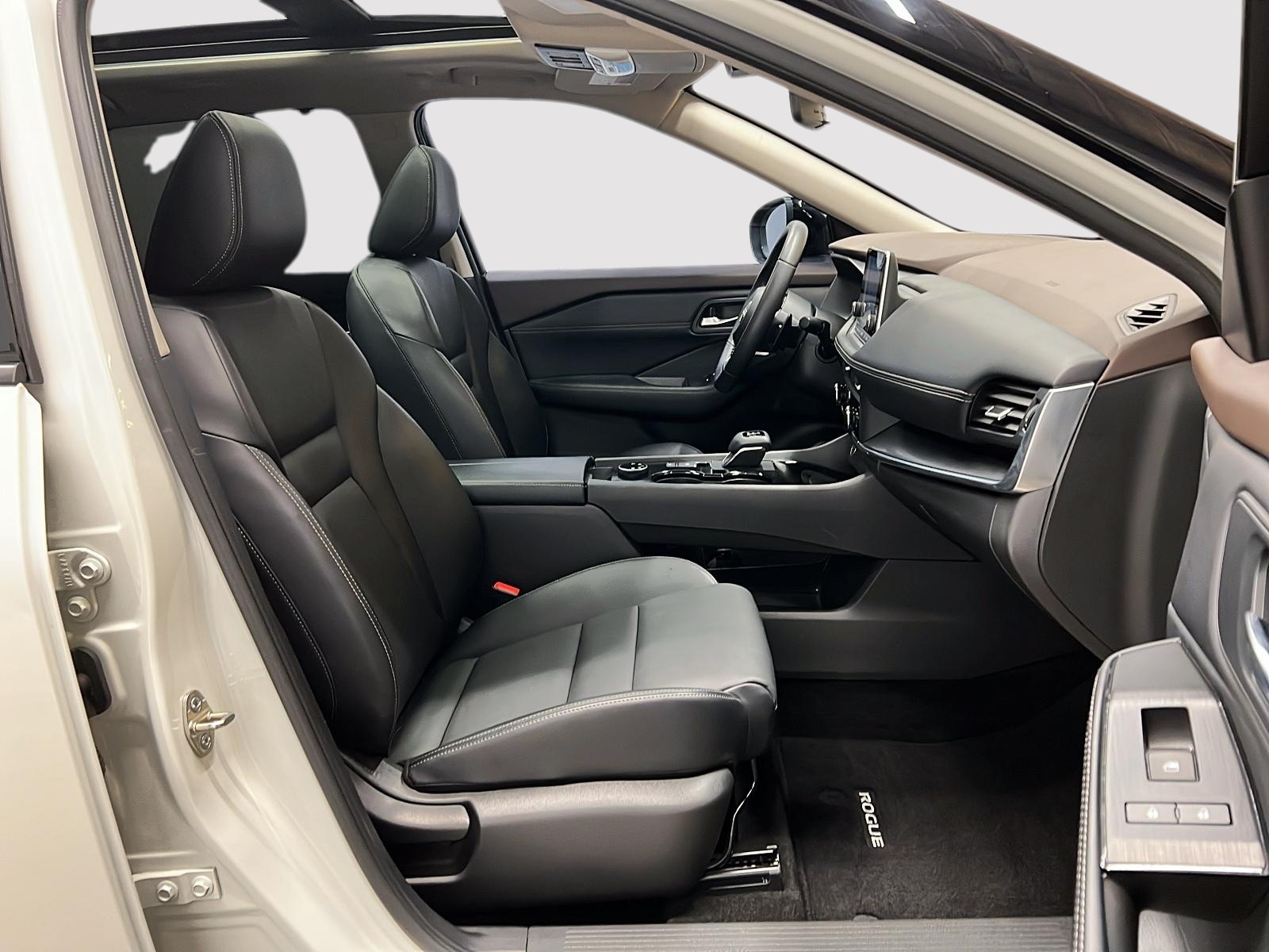 Nissan Rogue SV MIDNIGHT CUIR TOIT PANO 4RM 2023 — photo 8