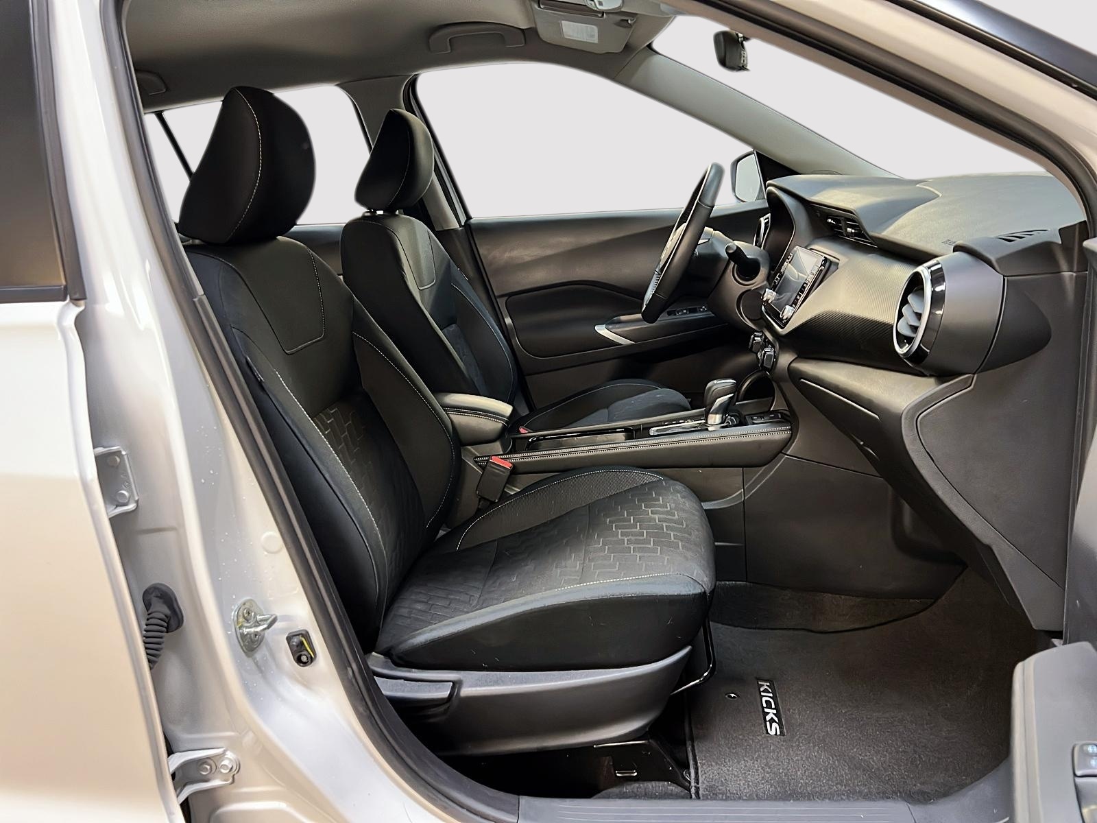 Nissan Kicks SV 2024 — photo 8