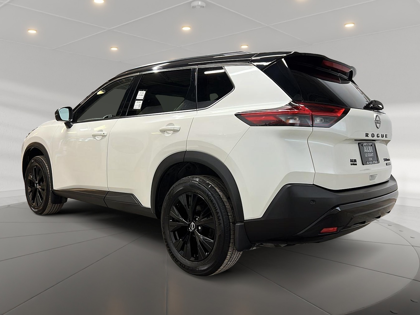 Nissan Rogue SV MIDNIGHT CUIR TOIT PANO 4RM 2023 — photo 6
