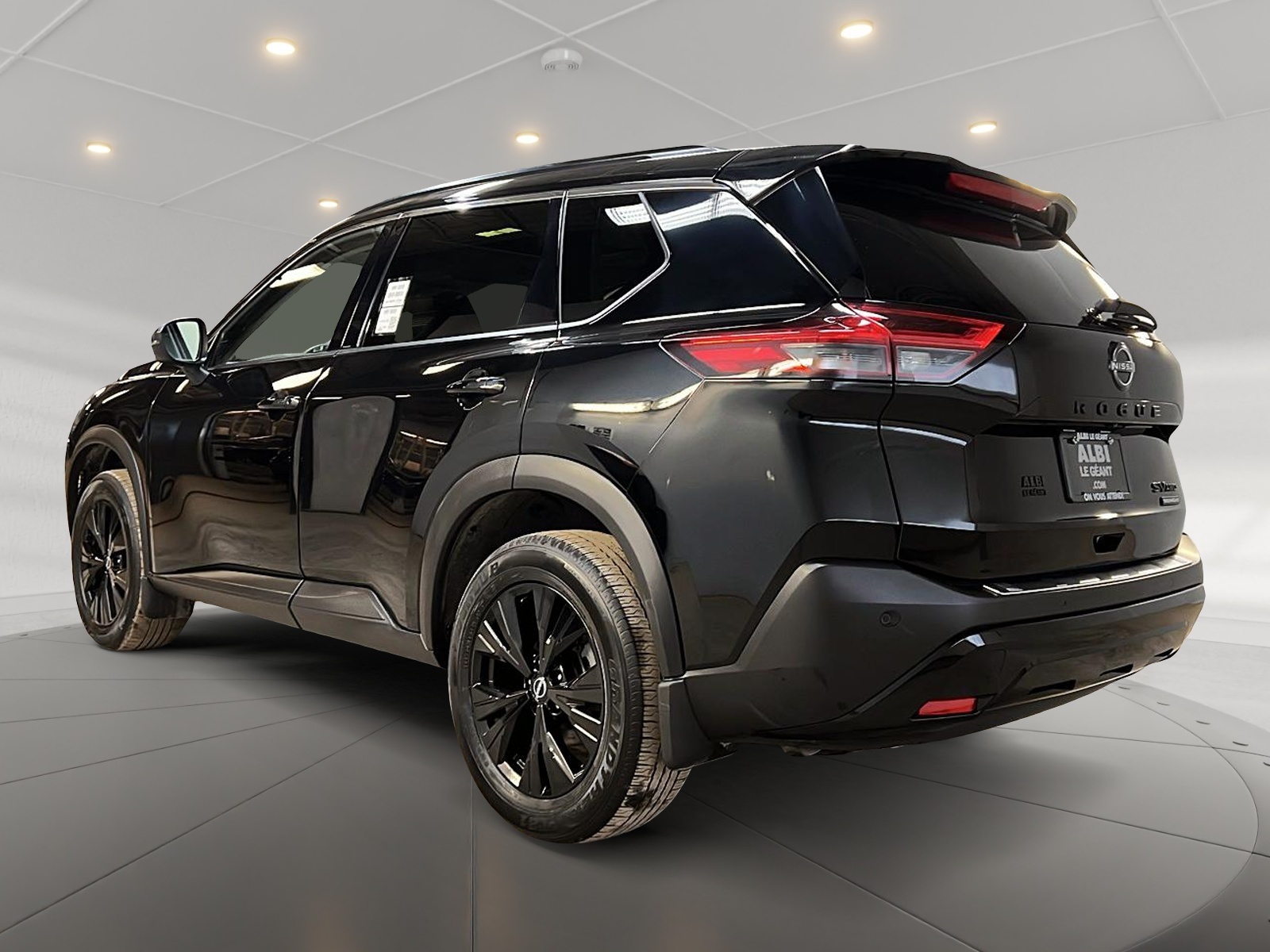 Nissan Rogue SV MIDNIGHT CUIR TOIT PANO 4RM 2023 — photo 6