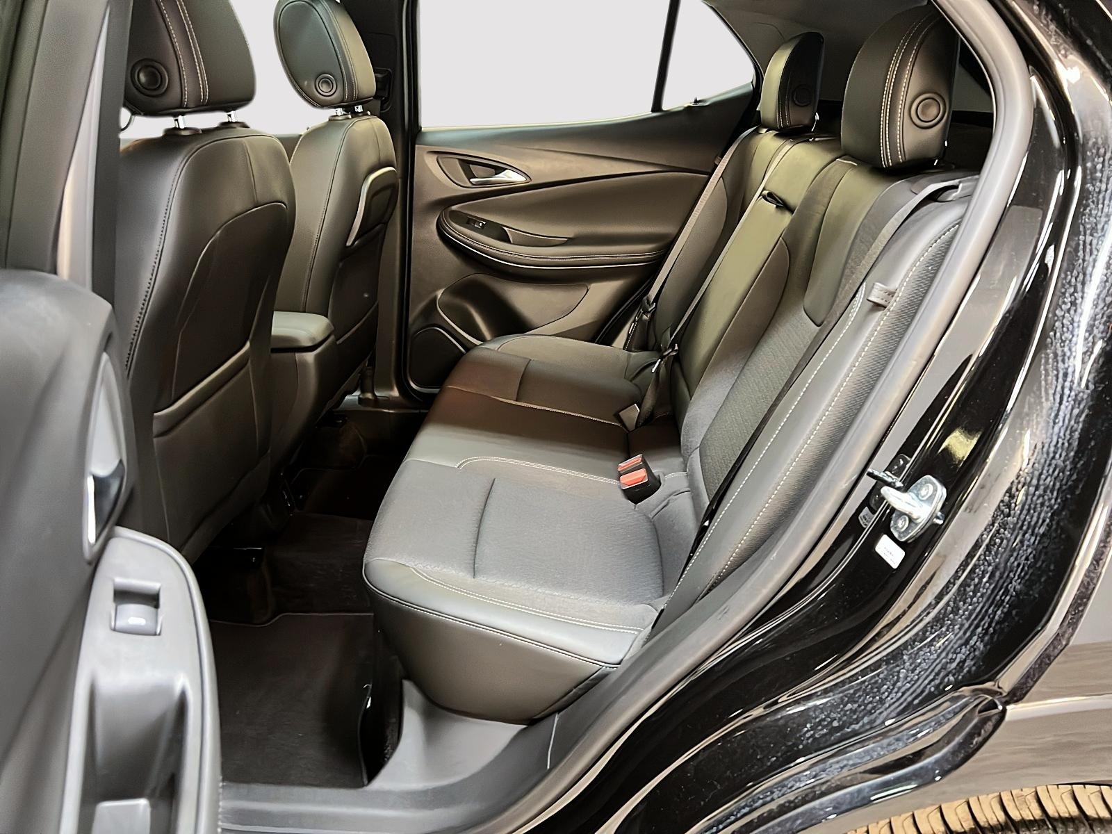 Buick Encore GX SELECT ST GR EXPERIENCE TOIT PANO 4RM 2023 - image #9