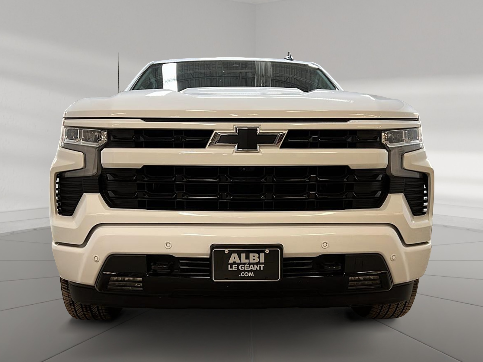 Chevrolet Silverado 1500 RST GR COMMODITÉ CREW CAB 4X4 2024 - image #2