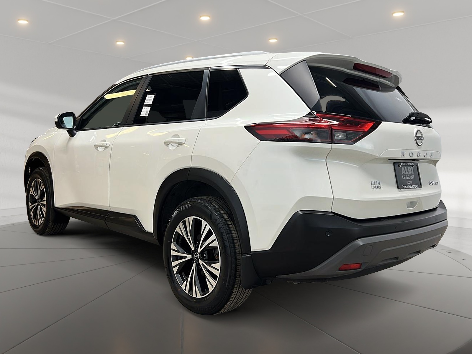 Nissan Rogue SV TOIT PANO 4RM 2023 — photo 6