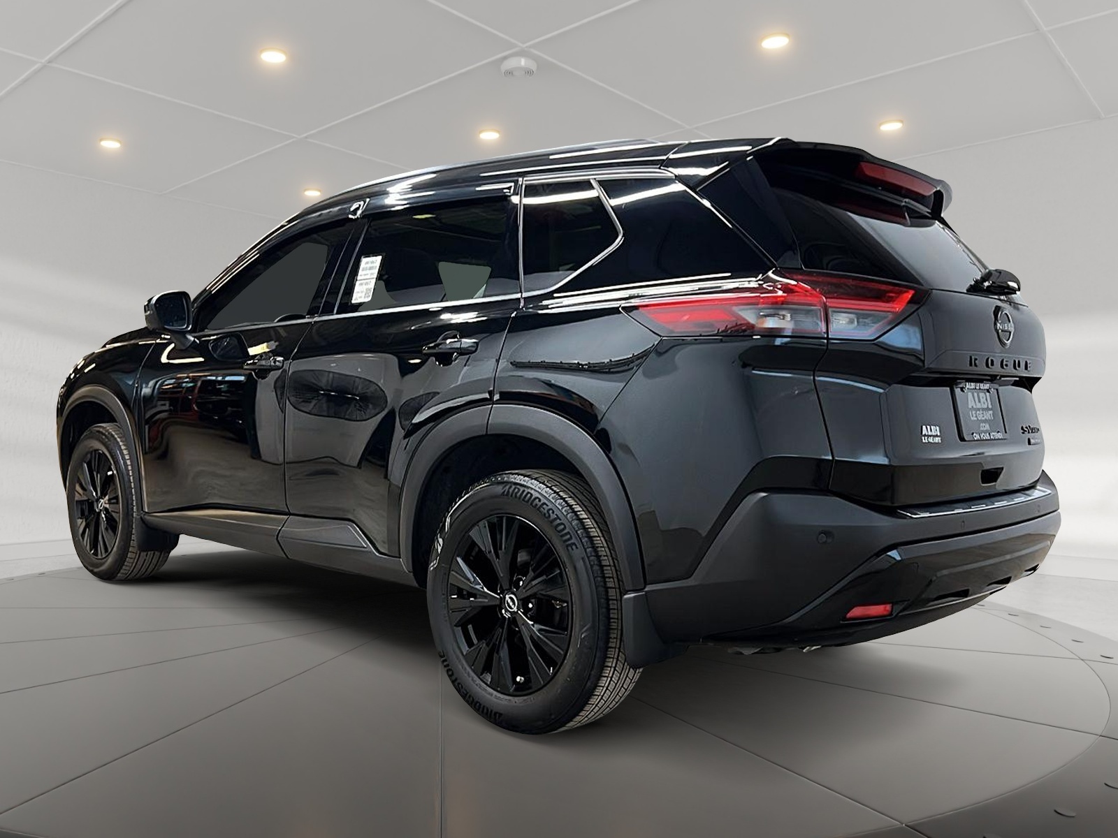 Nissan Rogue SV MIDNIGHT CUIR TOIT PANO 4RM 2023 — photo 6